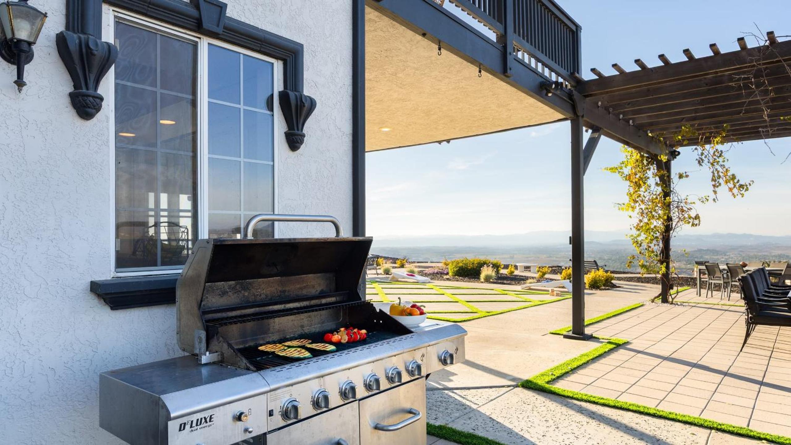 Temecula Stay w Pool Movie Room Sauna Tennis Court Panoramic Valley Views Via de Oro Estate by Avantstay