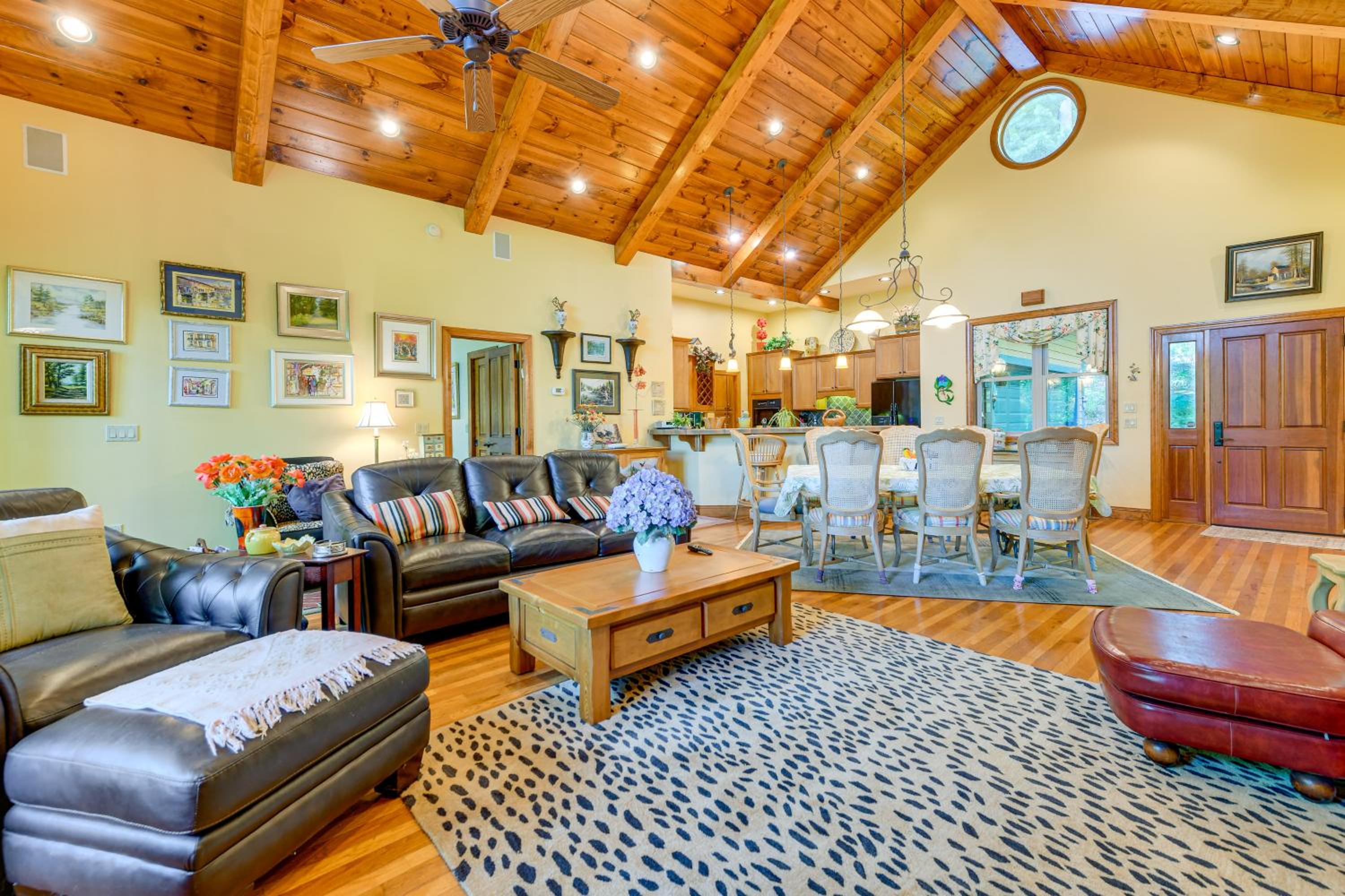 Fun with Family! Mtn-View Cabin with Deck in Sylva