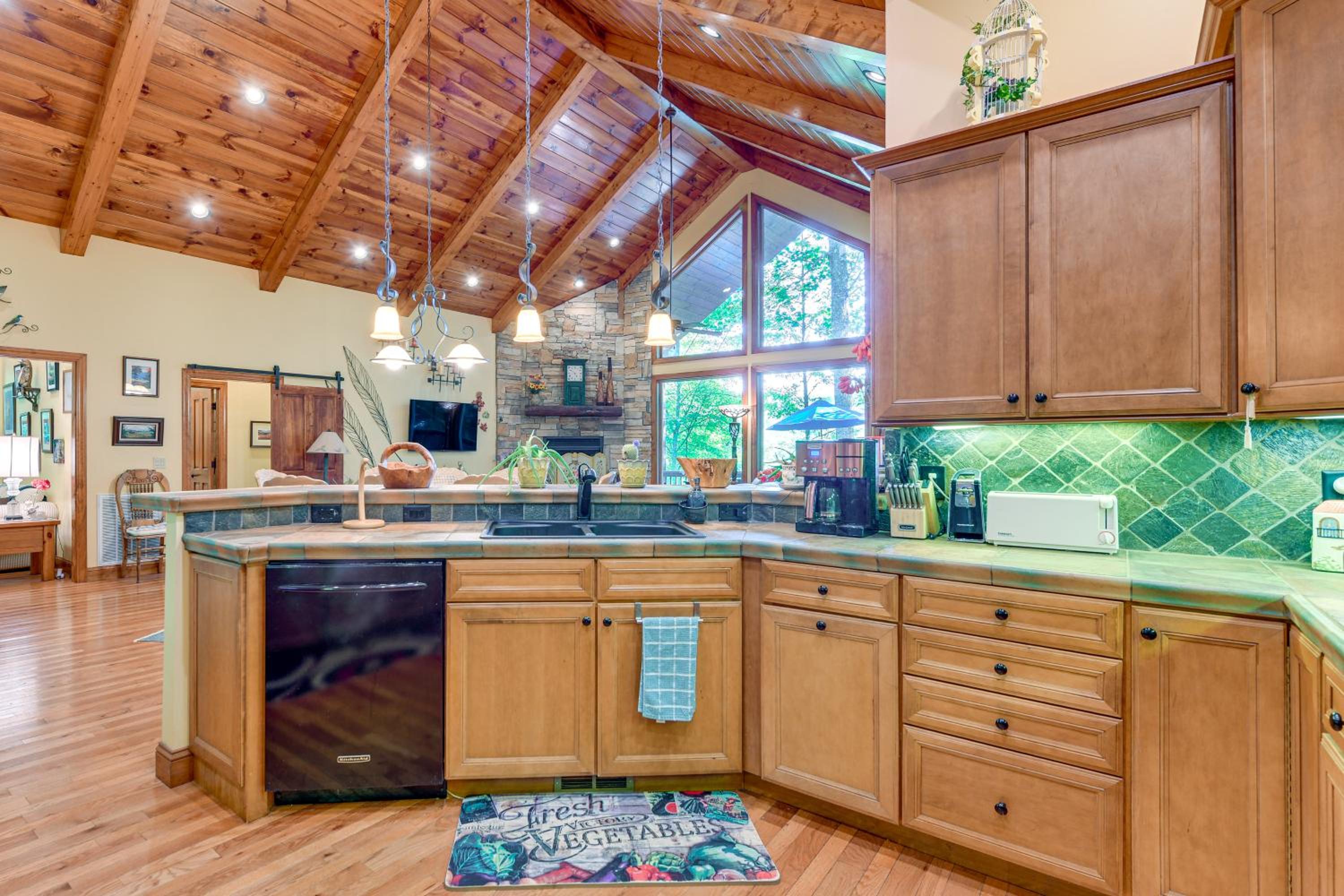 Fun with Family! Mtn-View Cabin with Deck in Sylva