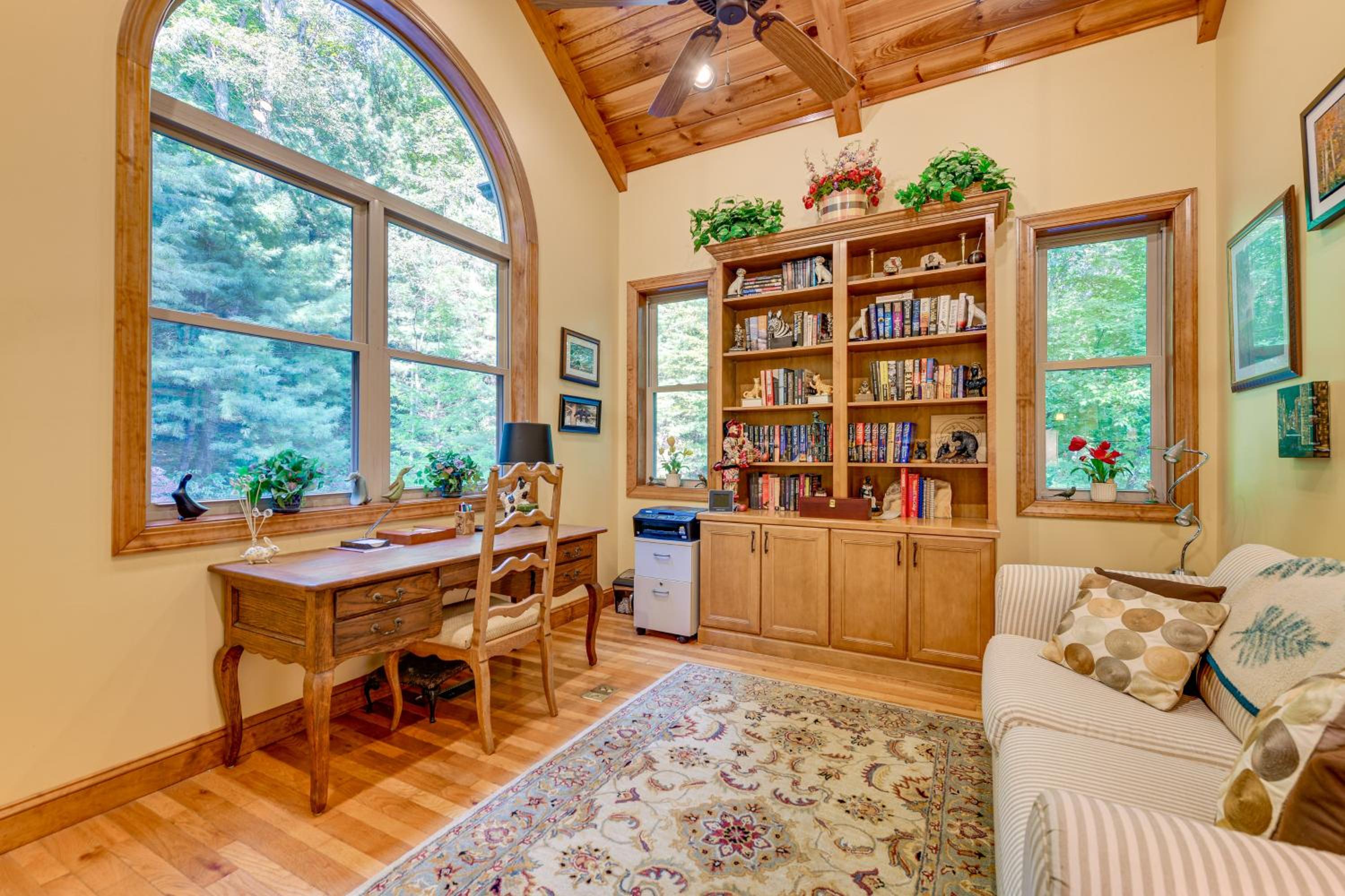 Fun with Family! Mtn-View Cabin with Deck in Sylva