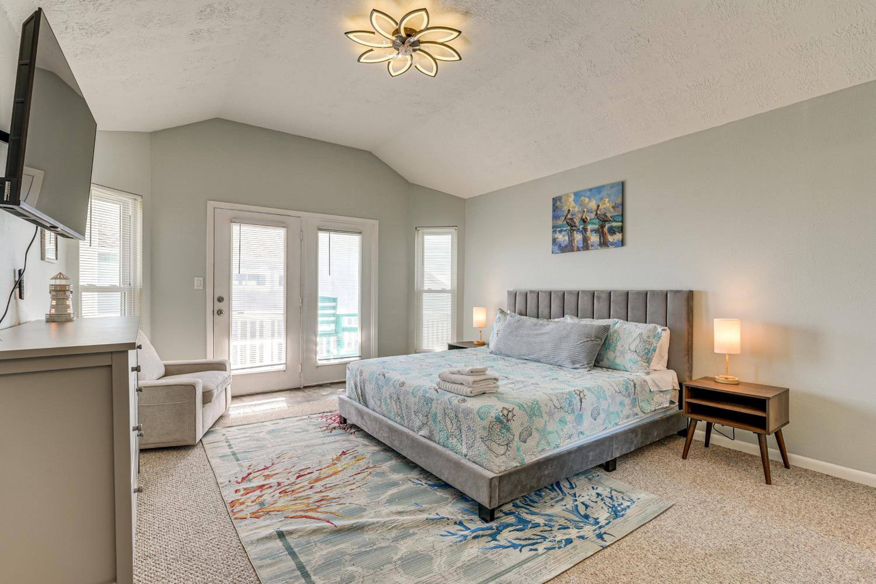 Walk to Beach Ocean-View Family Home in Galveston