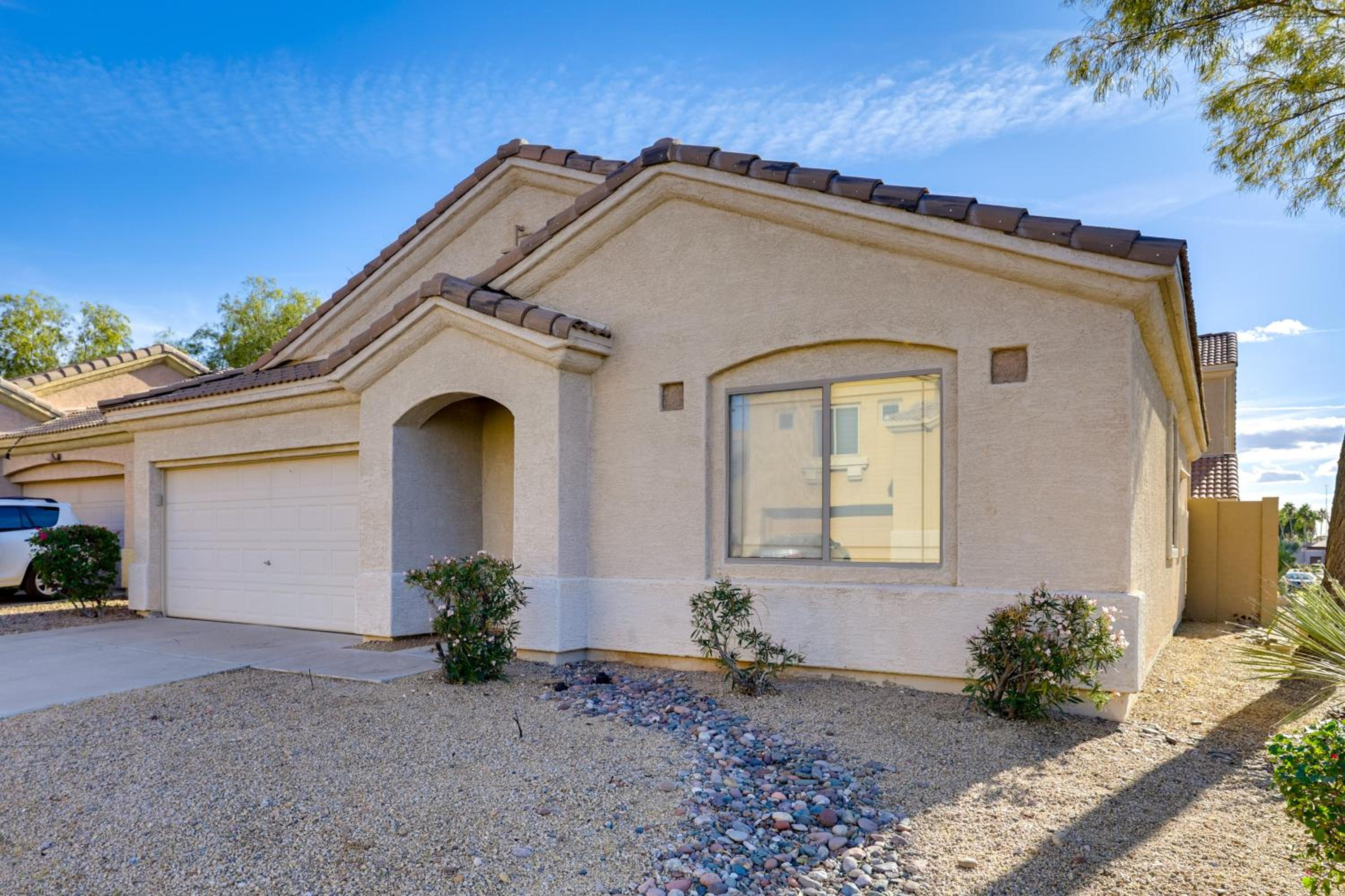 Hike, Golf and Relax Desert Retreat in Cave Creek