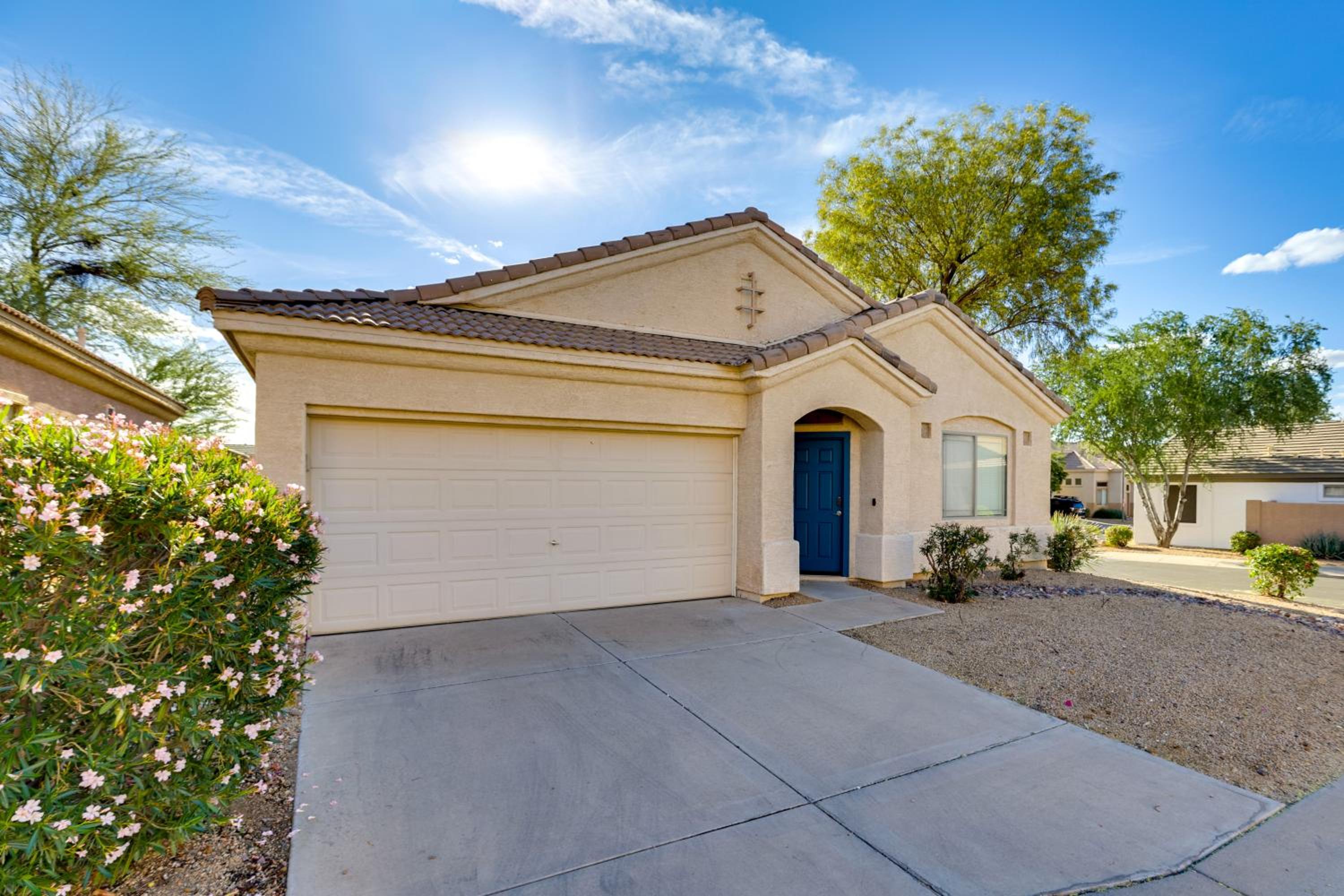 Hike, Golf and Relax Desert Retreat in Cave Creek