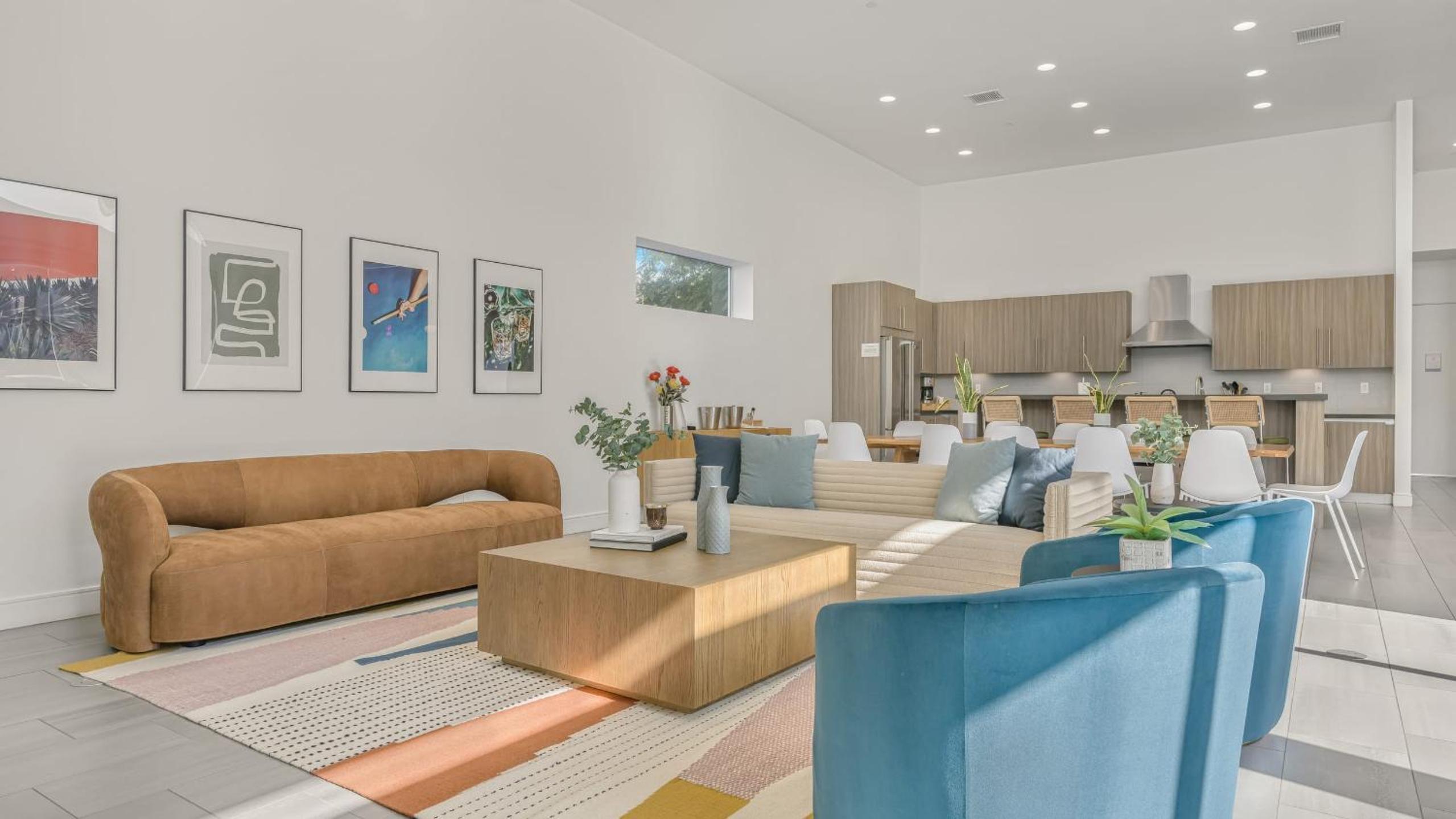 Sleeps 40 3 Luxe Villas next to Empire Polo Club Putting Green Pickleball