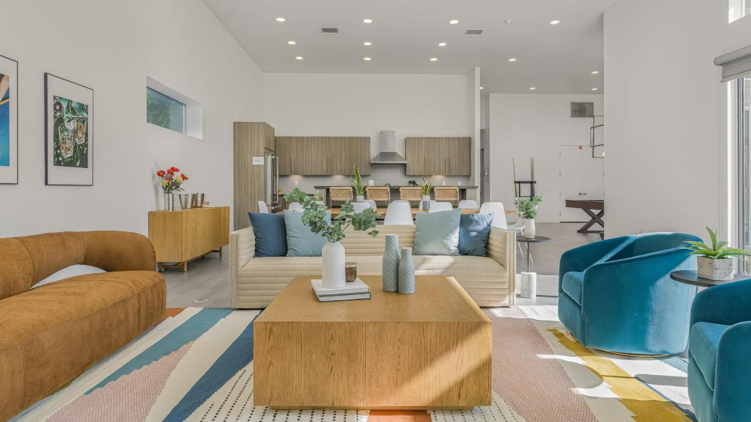 Sleeps 40 3 Luxe Villas next to Empire Polo Club Putting Green Pickleball