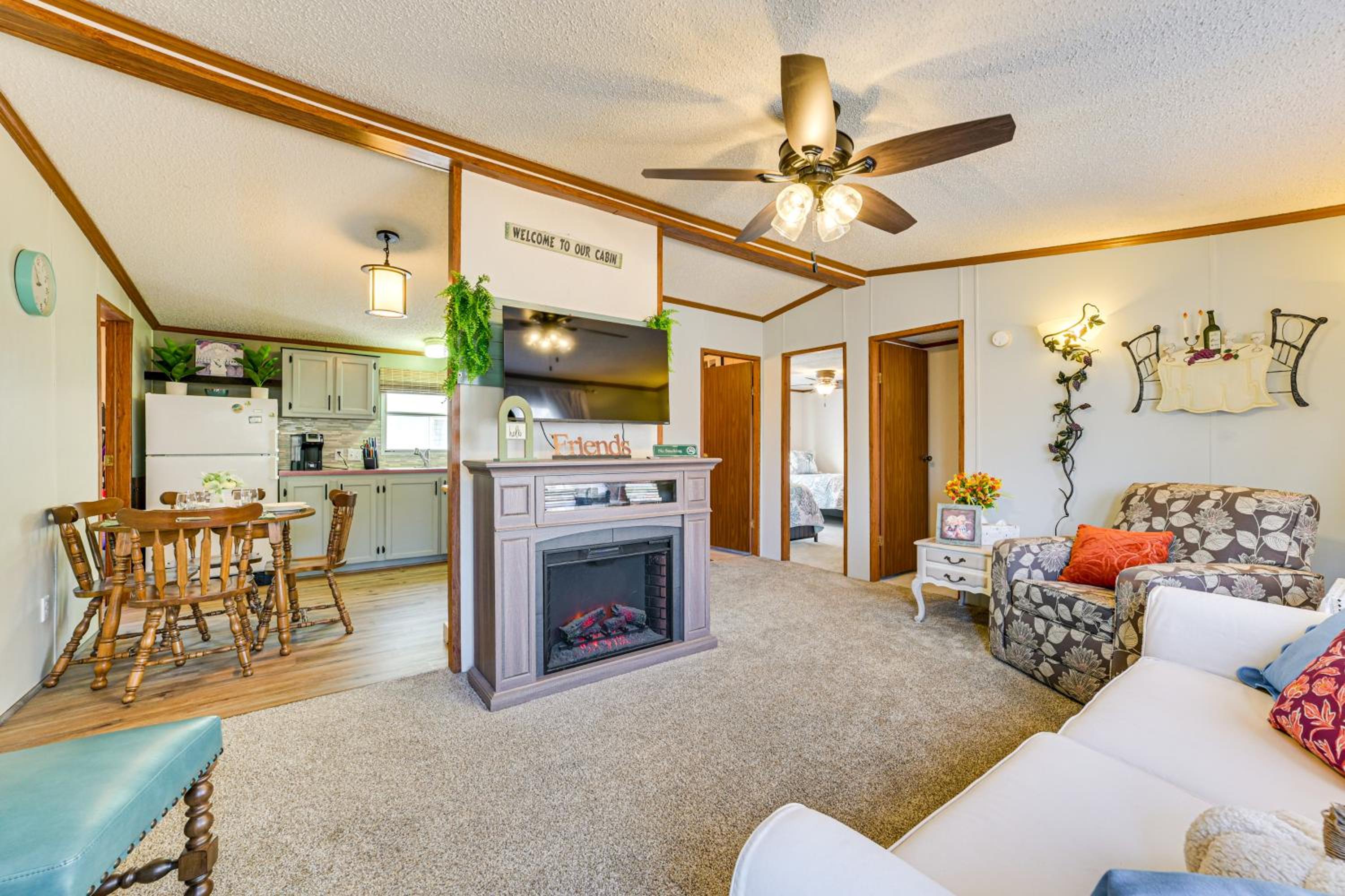 Walk to Houghton Lake! Family Retreat with Patio