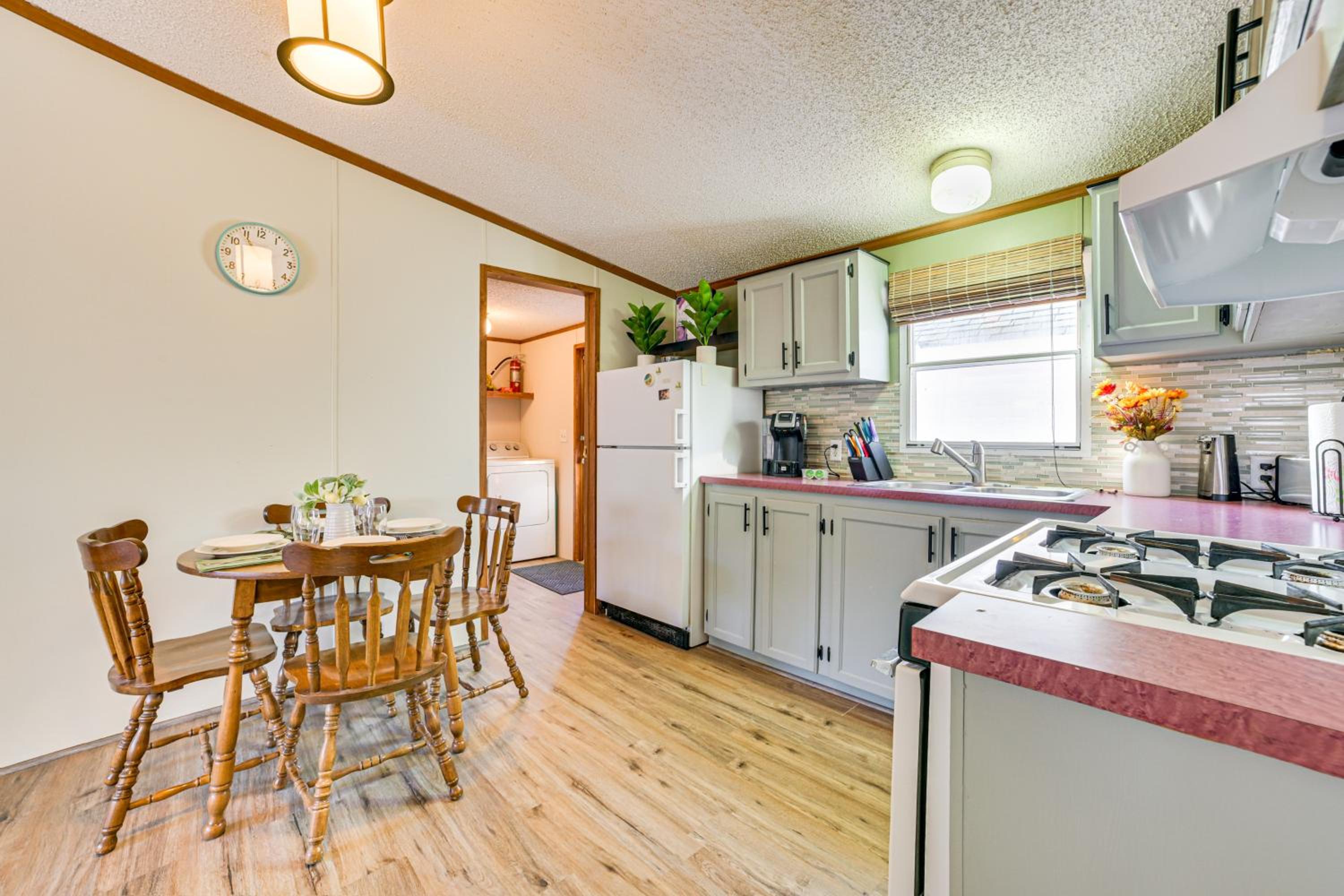 Walk to Houghton Lake! Family Retreat with Patio