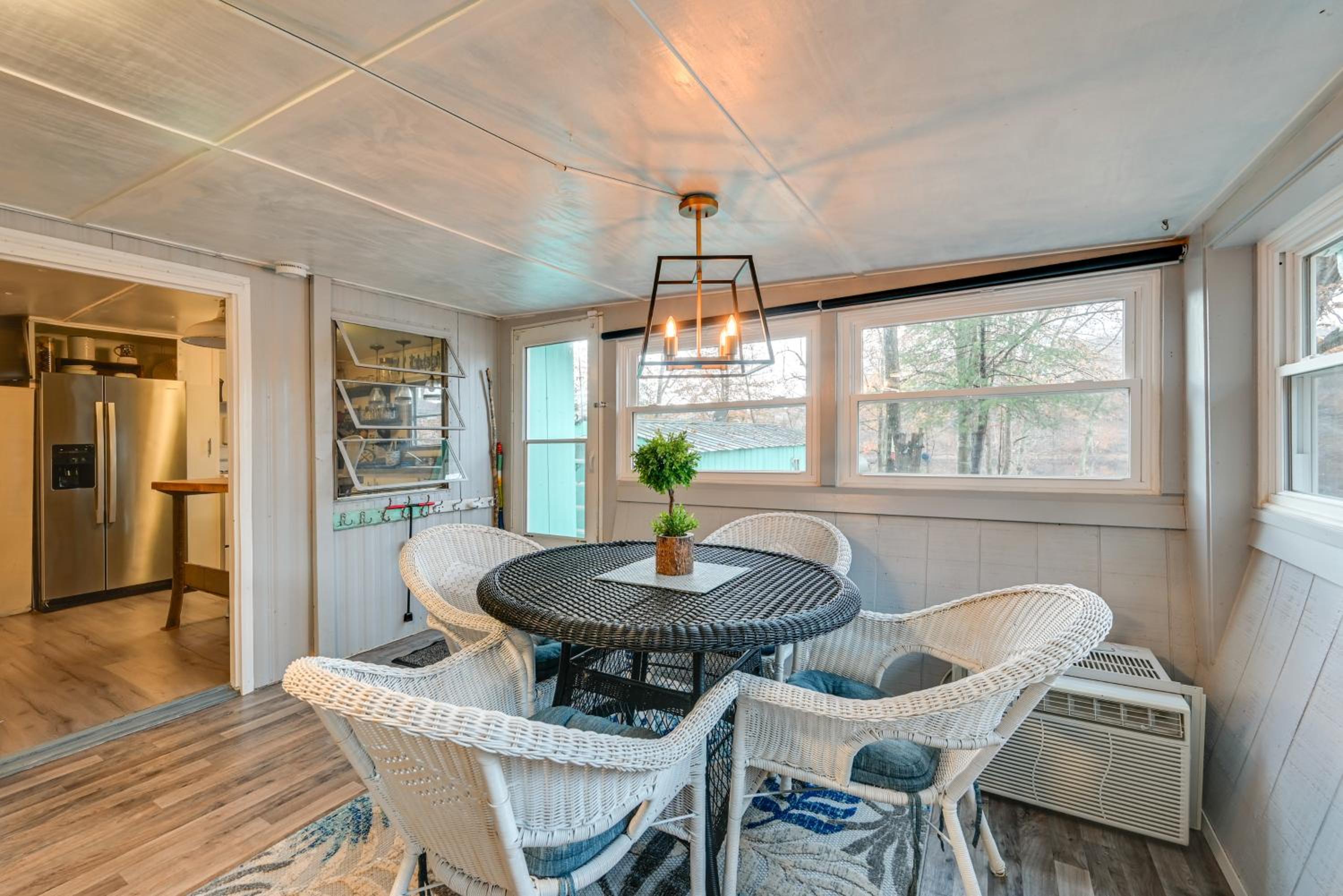 Lake Malone Cabin Getaway! Dock, Fire Pit, Grill