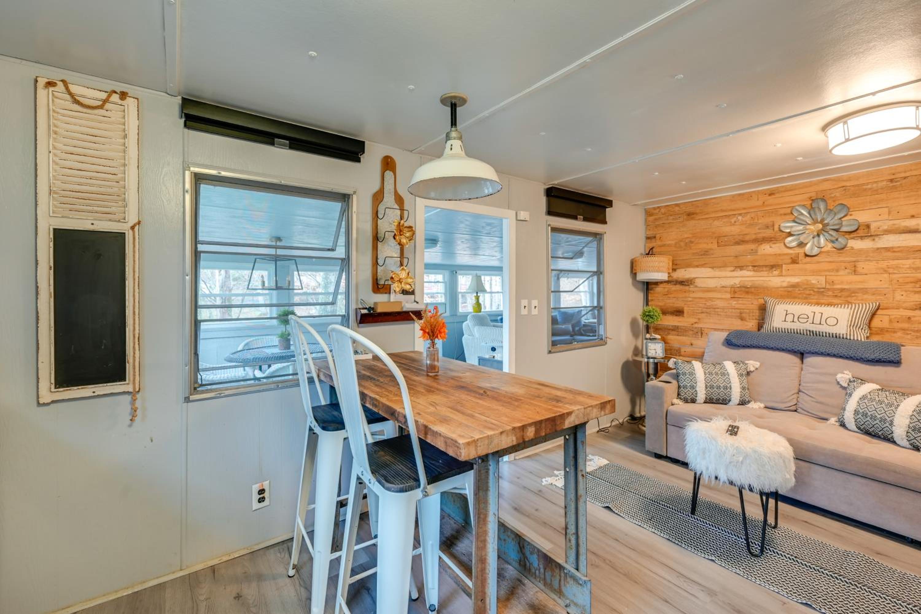 Lake Malone Cabin Getaway! Dock, Fire Pit, Grill