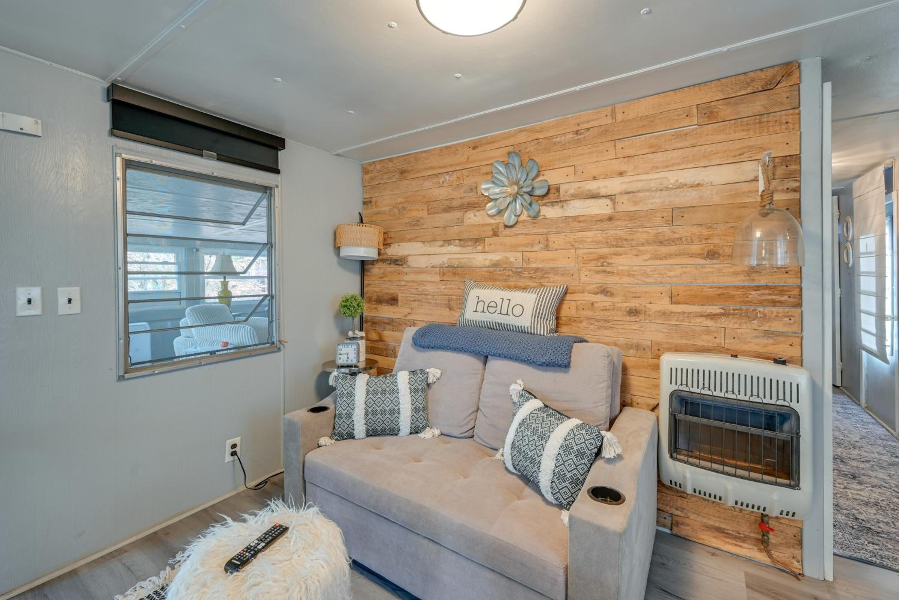 Lake Malone Cabin Getaway! Dock, Fire Pit, Grill