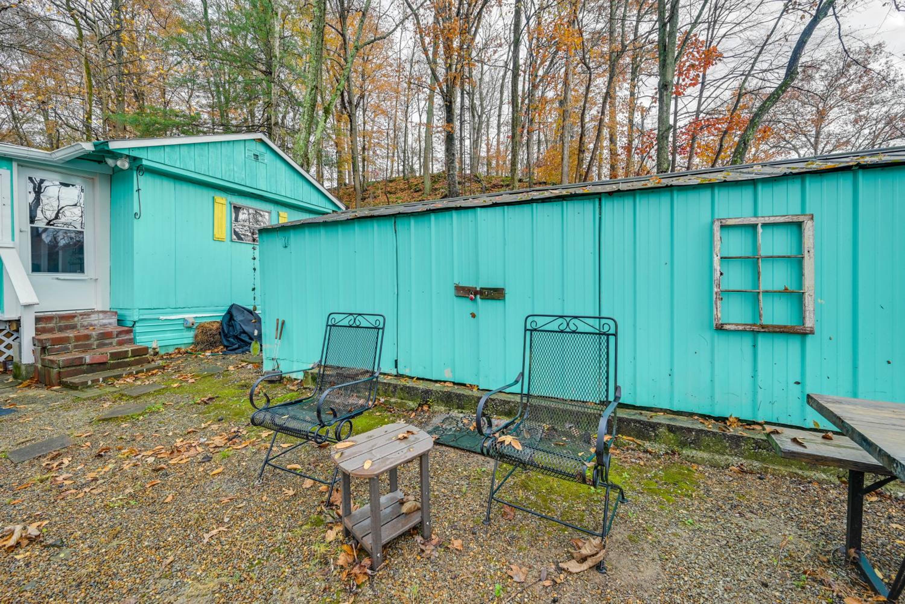 Lake Malone Cabin Getaway! Dock, Fire Pit, Grill