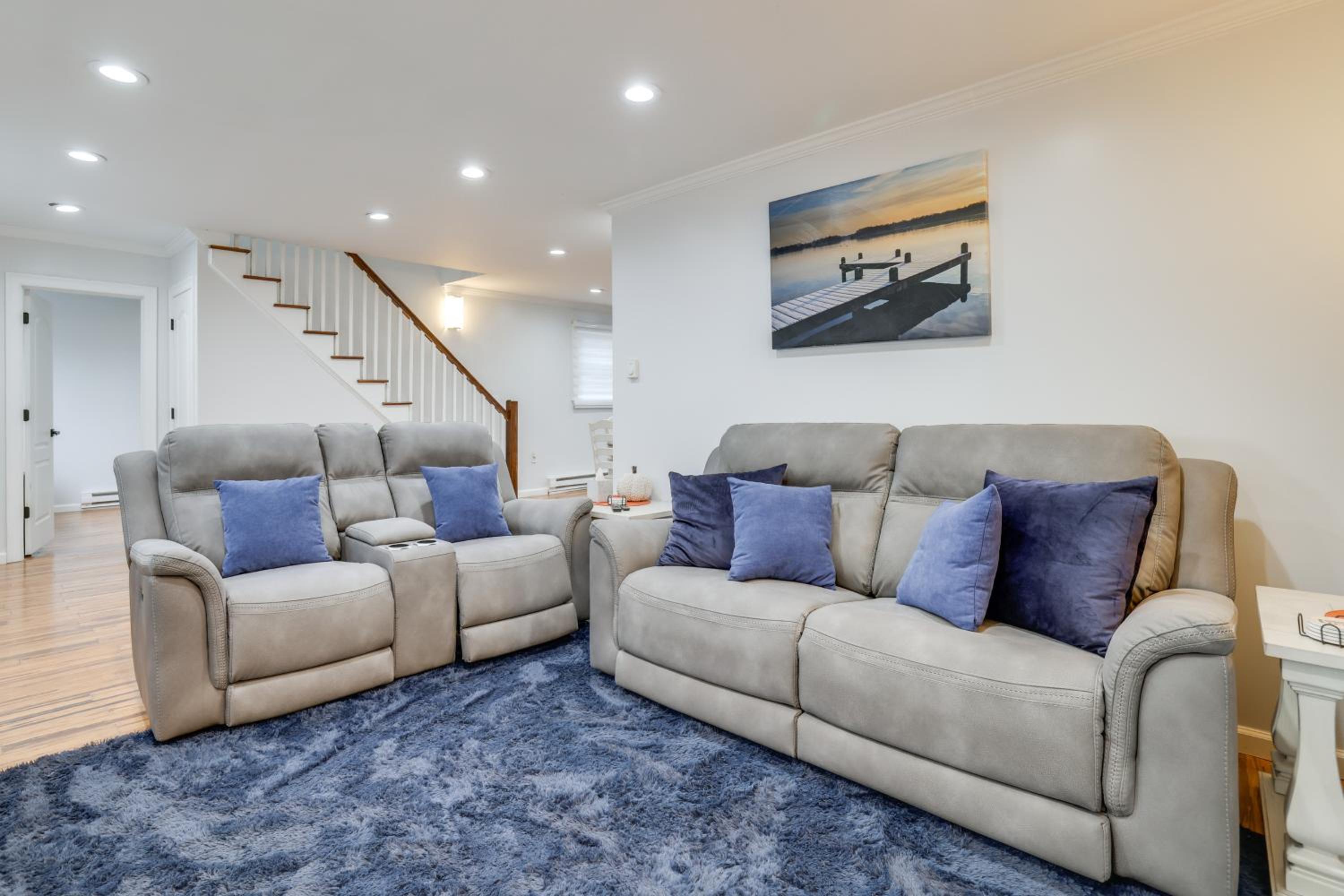 Waterfront Arrowhead Lake Retreat with Resort Perks!