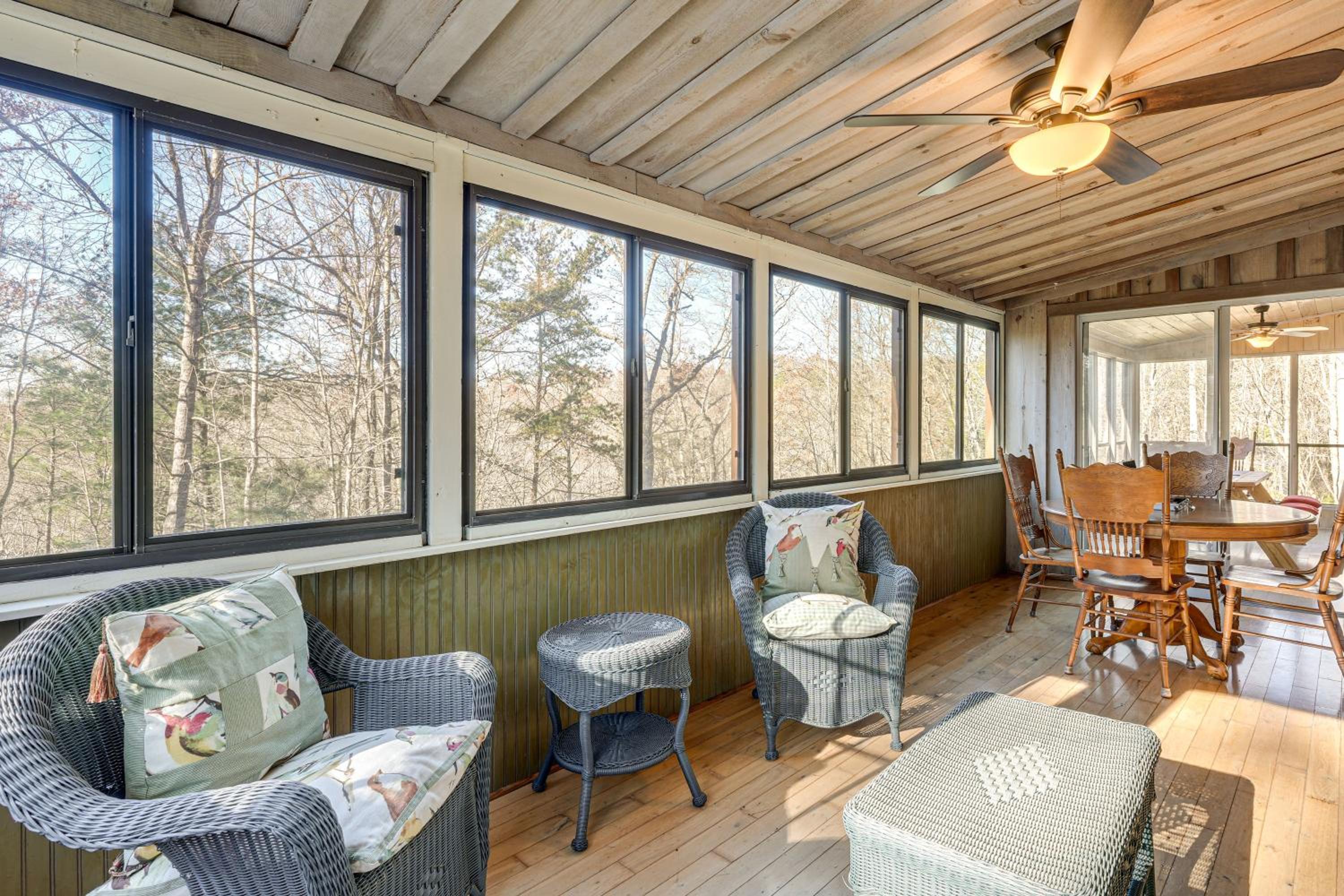 Hot Tub and Views! Squatchs Place in Blairsville