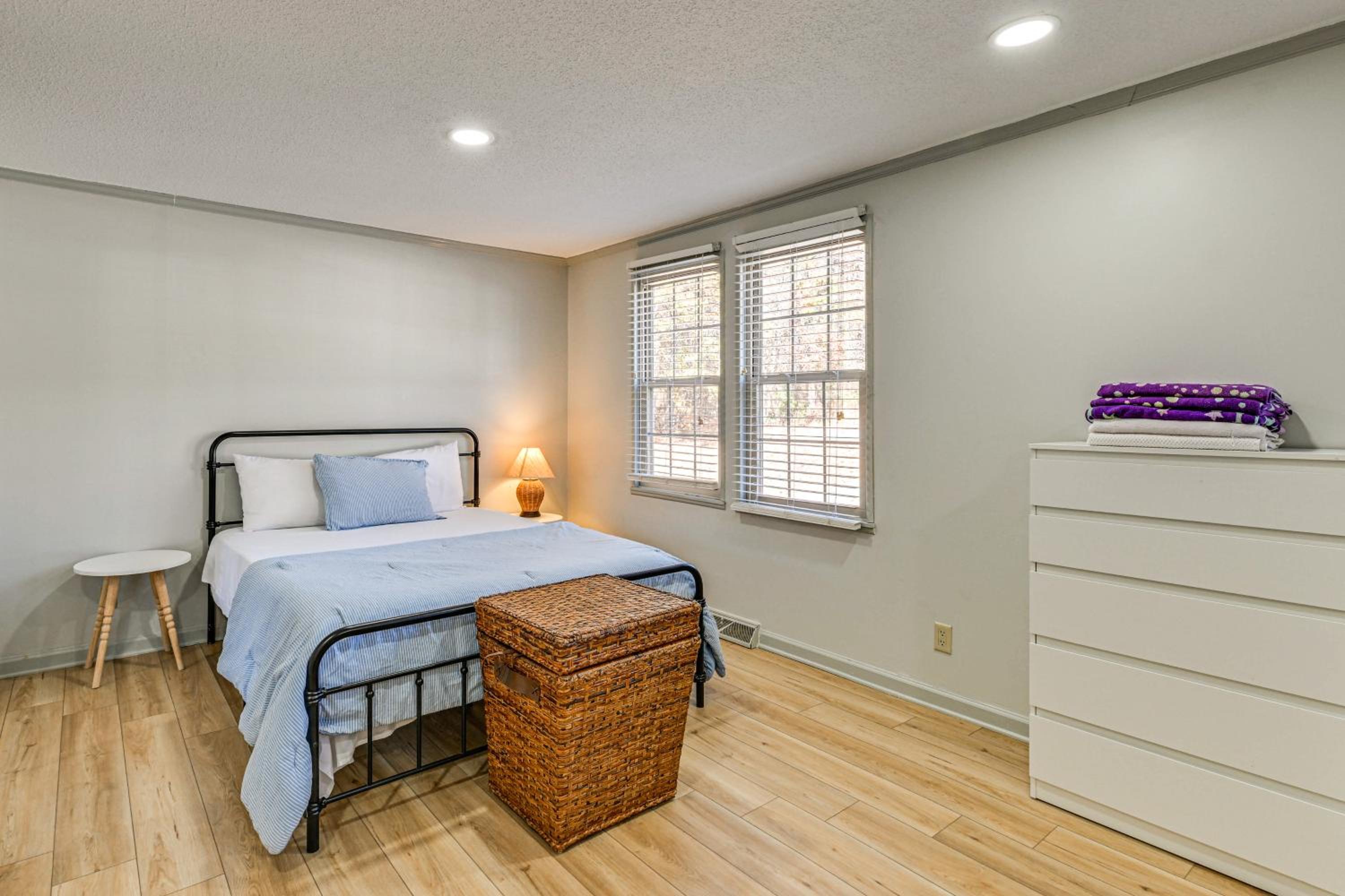 Boaters Paradise on Lake Norman with Private Dock!