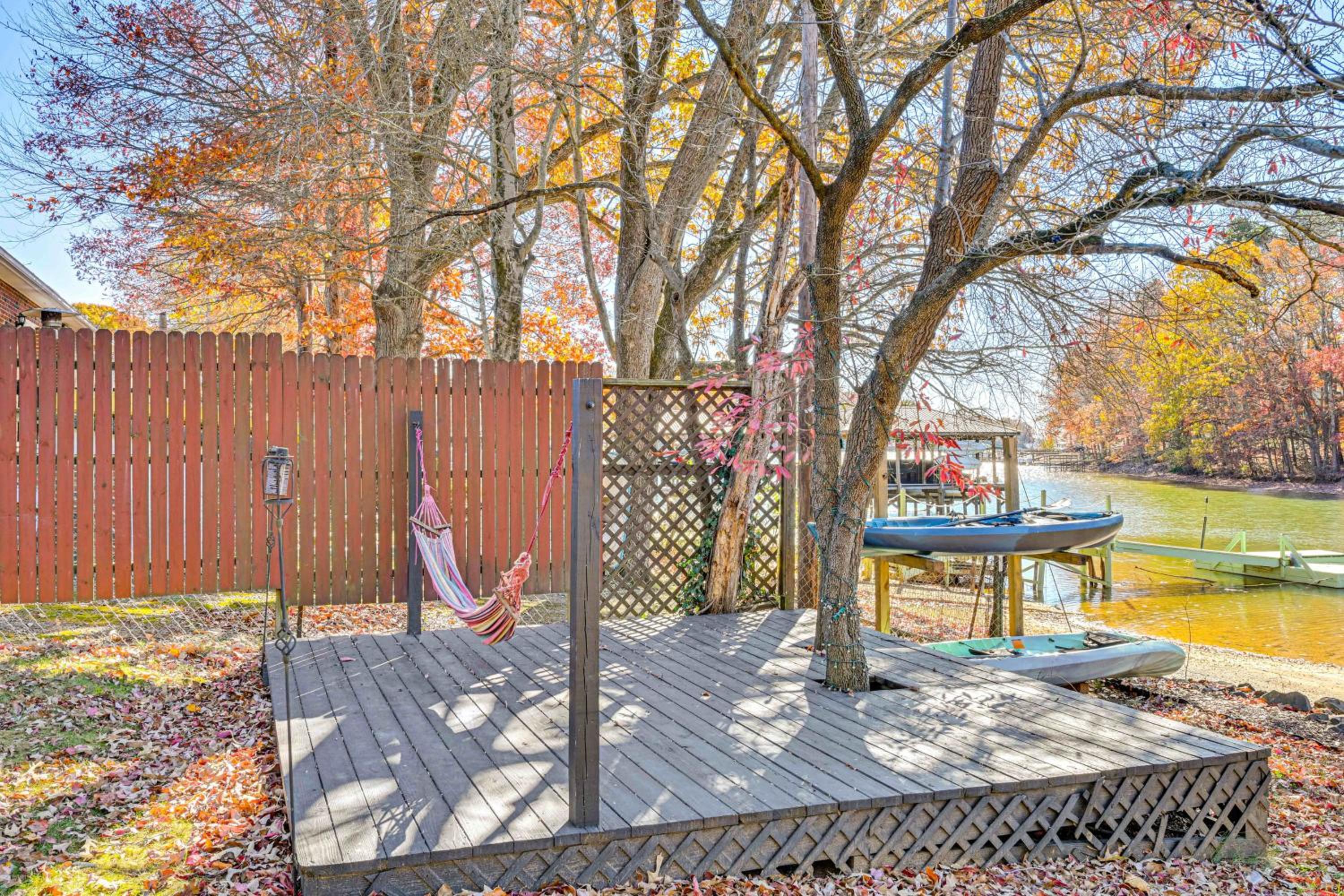Boaters Paradise on Lake Norman with Private Dock!
