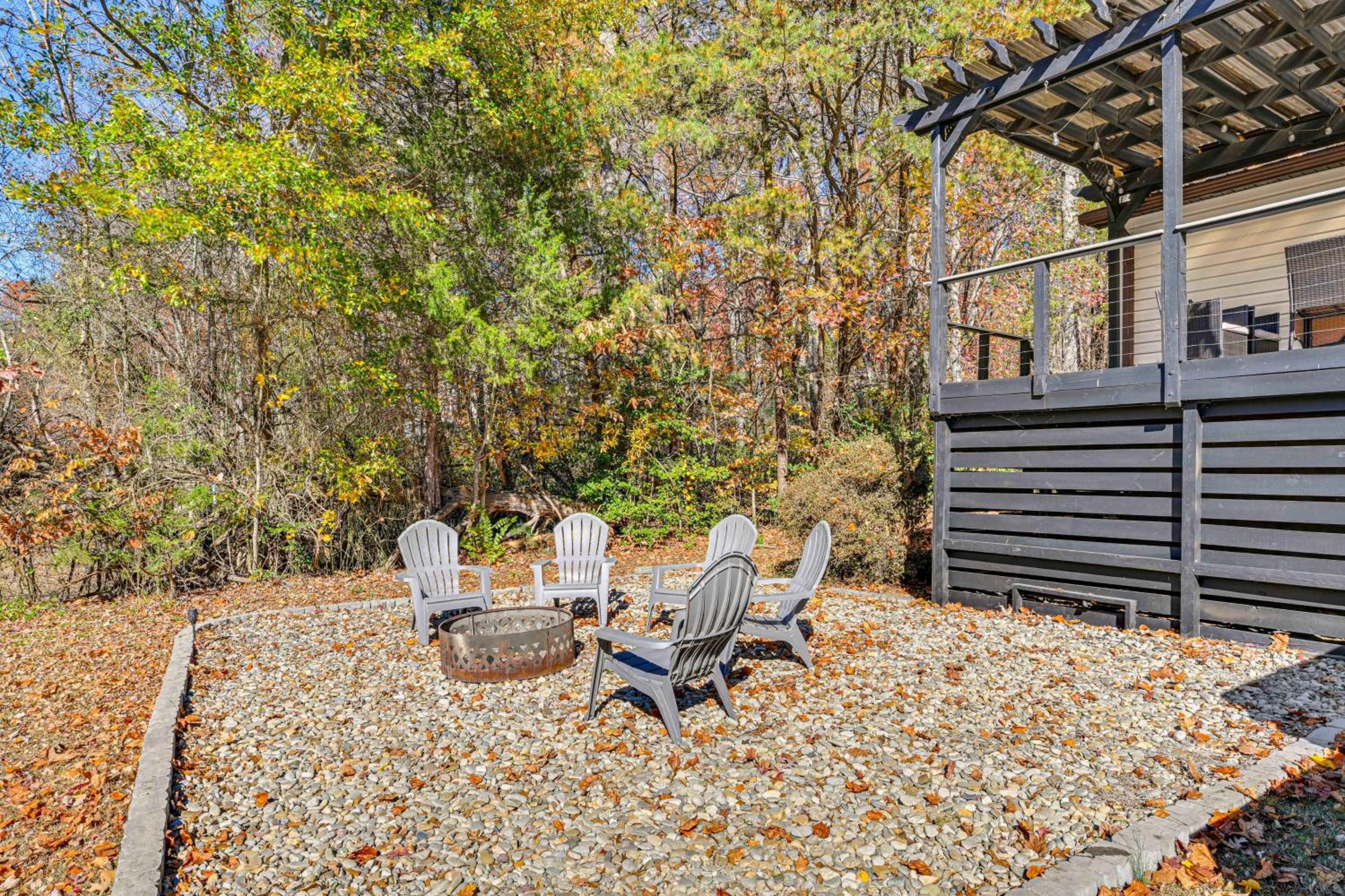 Boaters Paradise on Lake Norman with Private Dock!