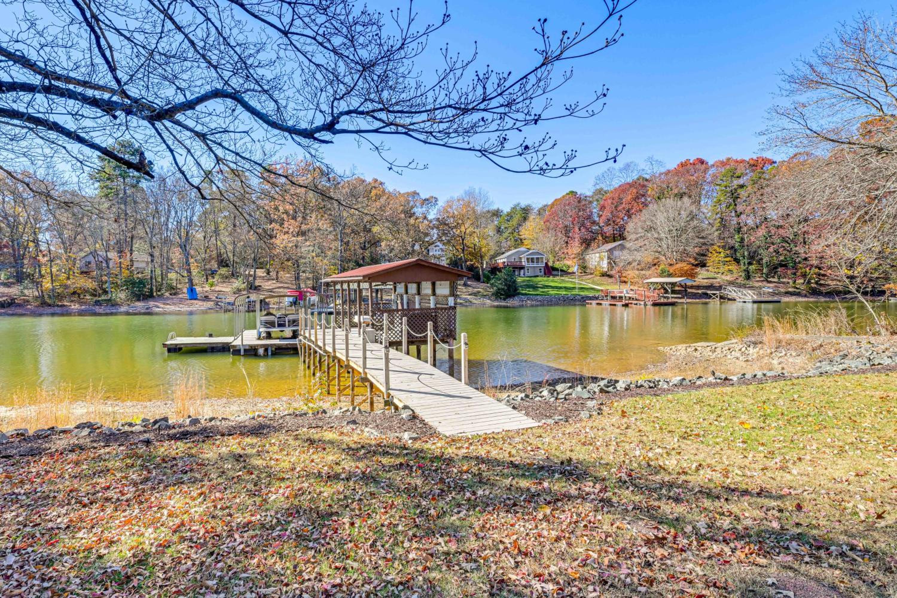 Boaters Paradise on Lake Norman with Private Dock!