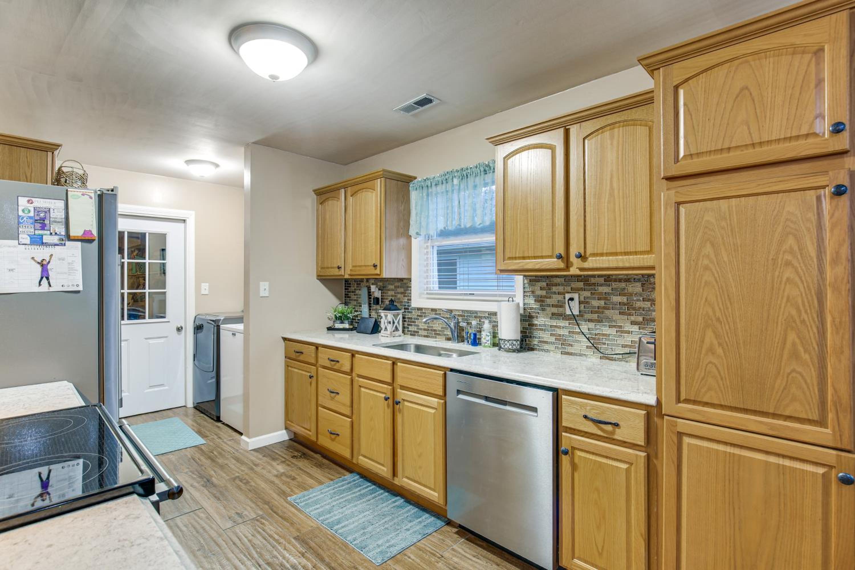 Route 66 Gem! Charming Litchfield Home with Yard