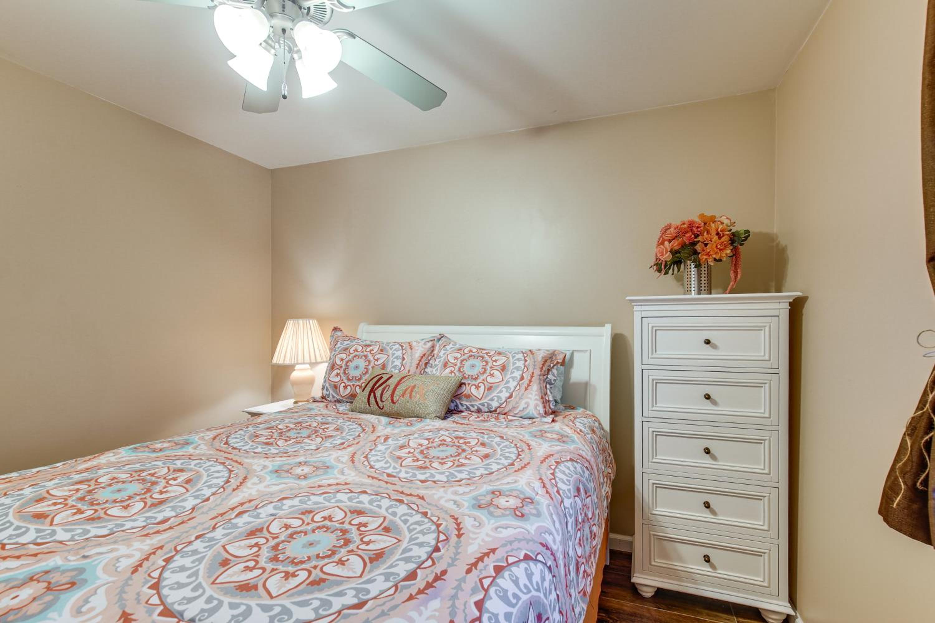 Route 66 Gem! Charming Litchfield Home with Yard