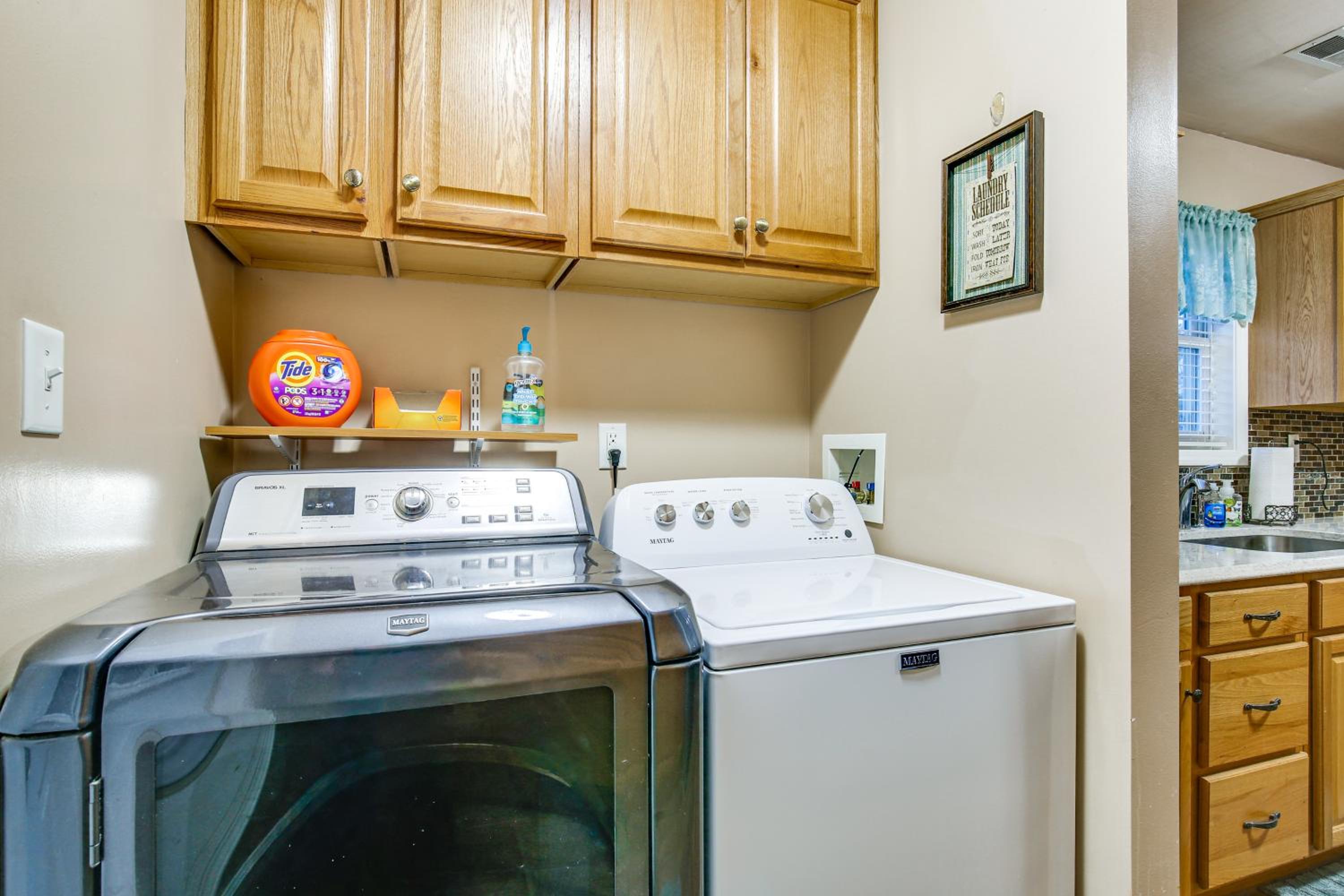 Route 66 Gem! Charming Litchfield Home with Yard