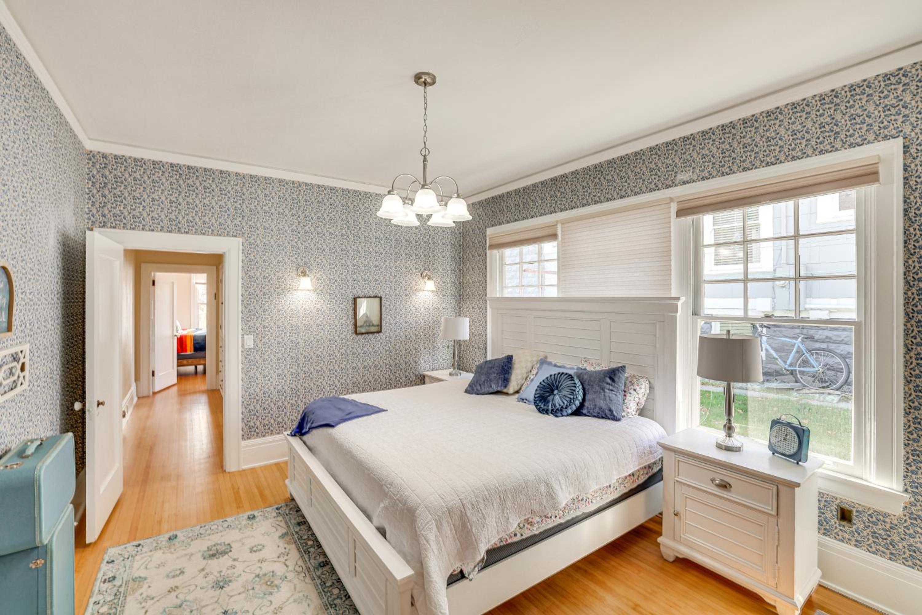 1 Mi to Pendleton Round-Up Historic Elnor Home