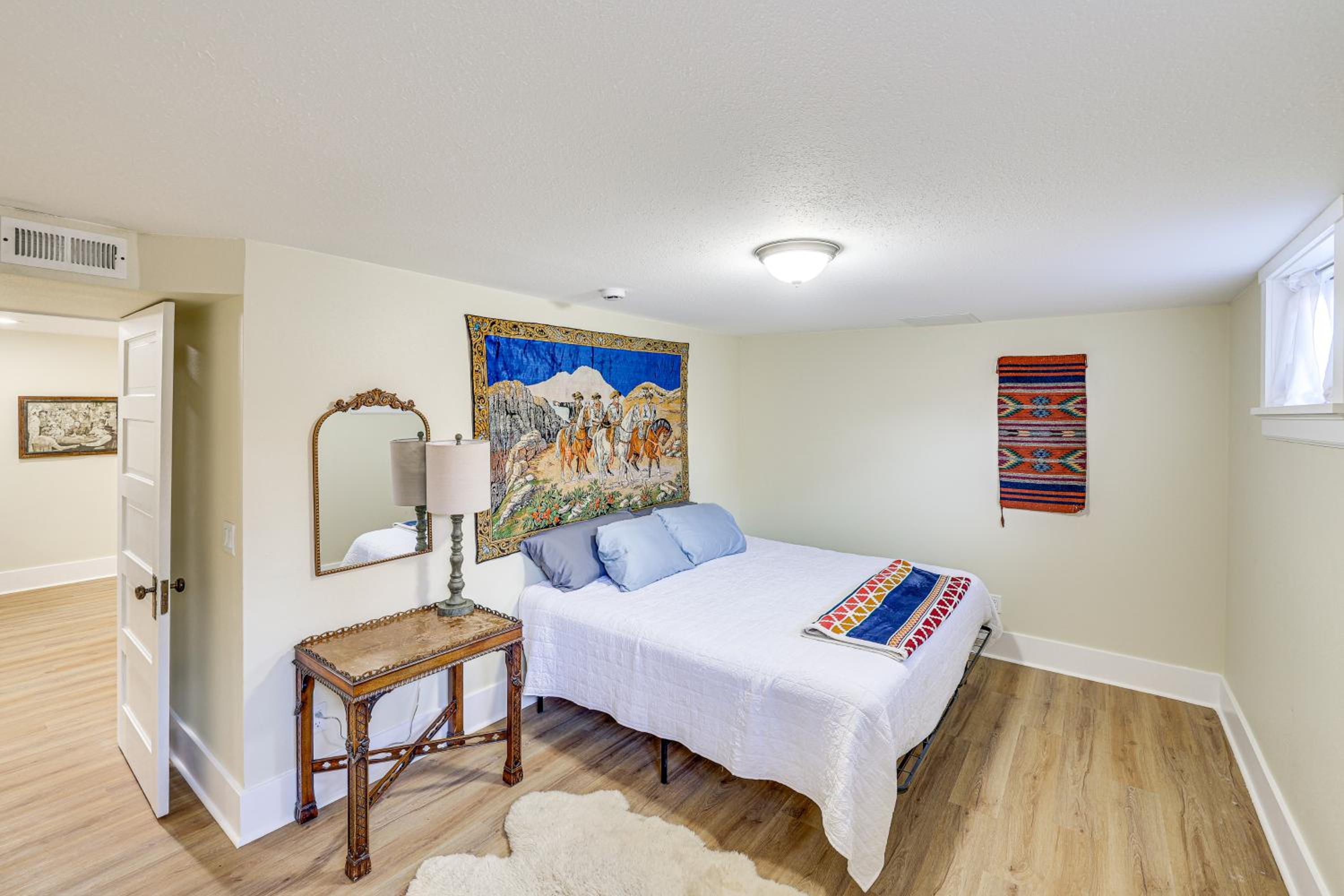 1 Mi to Pendleton Round-Up Historic Elnor Home