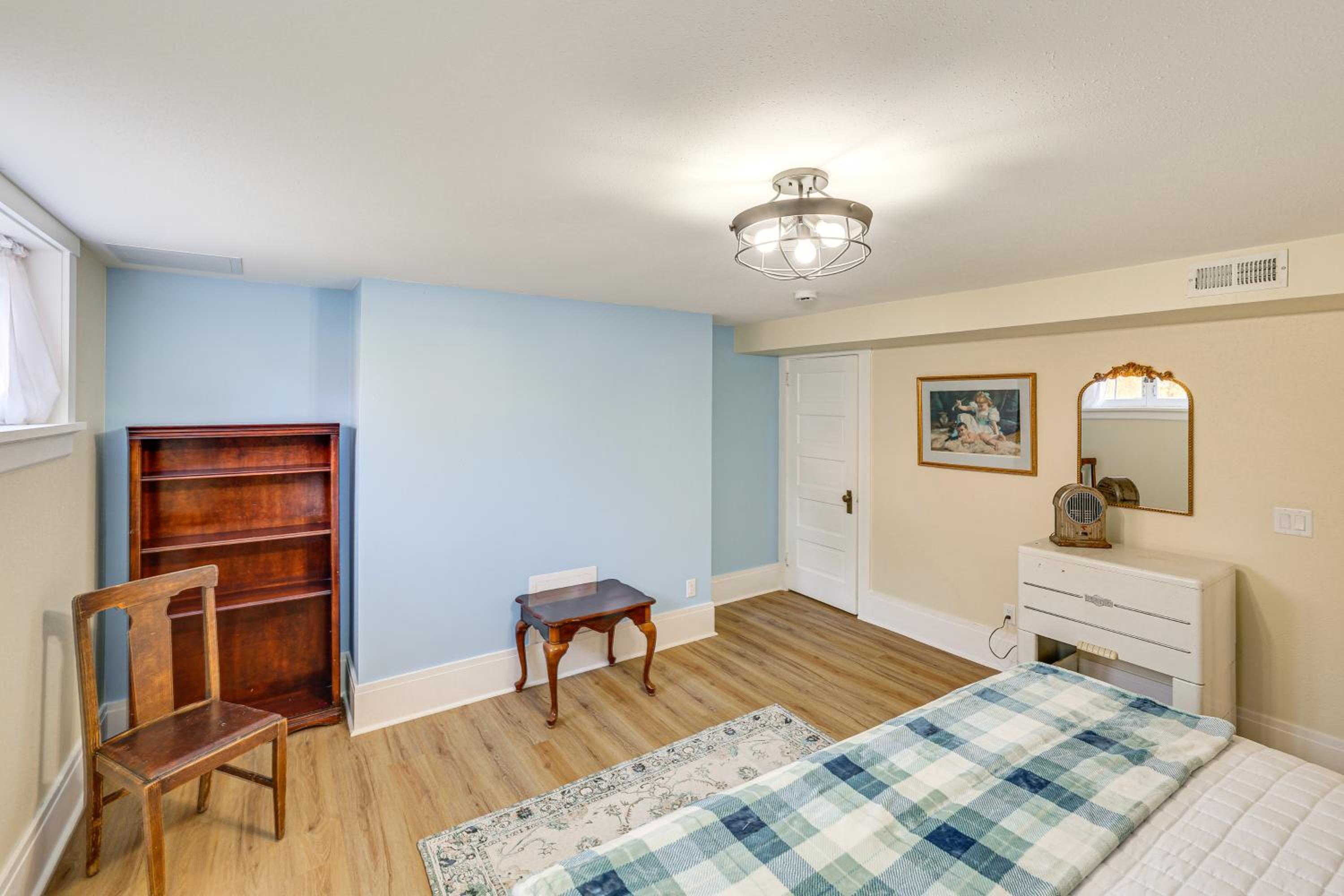 1 Mi to Pendleton Round-Up Historic Elnor Home