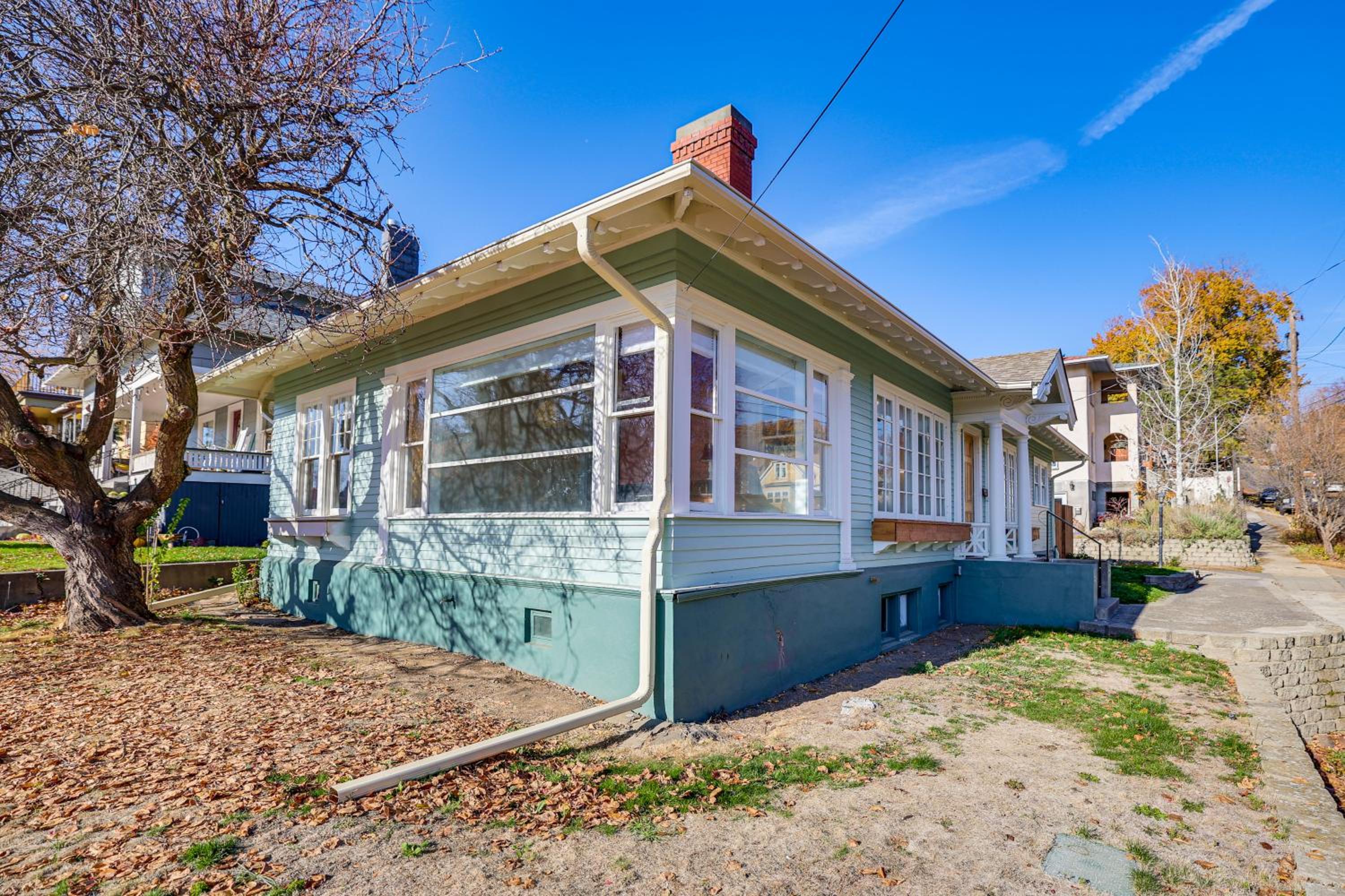 1 Mi to Pendleton Round-Up Historic Elnor Home