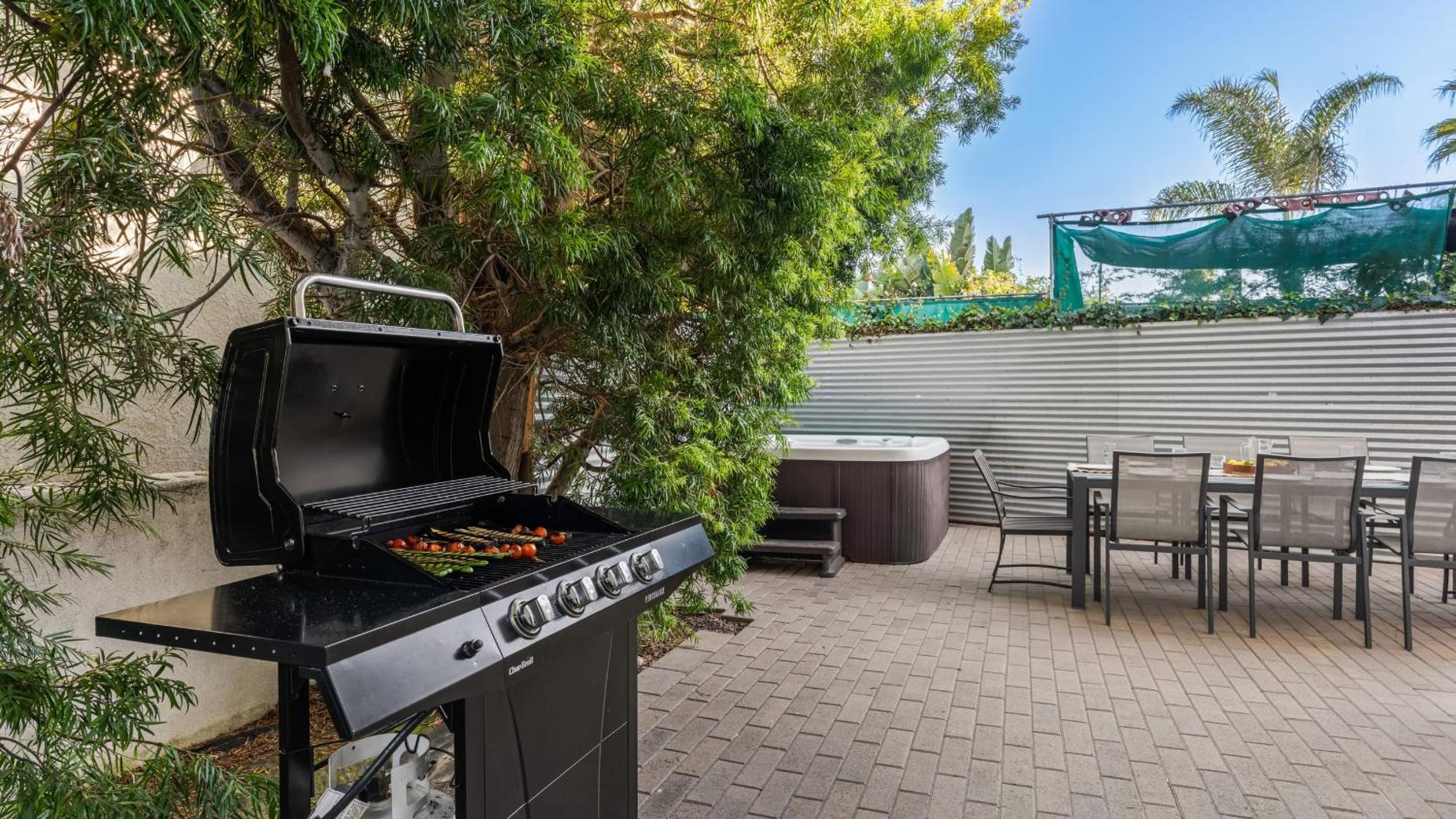 Steps to the Beach Hot Tub Fire Pit 257 Trailhead Trestles 2 by AvantStay