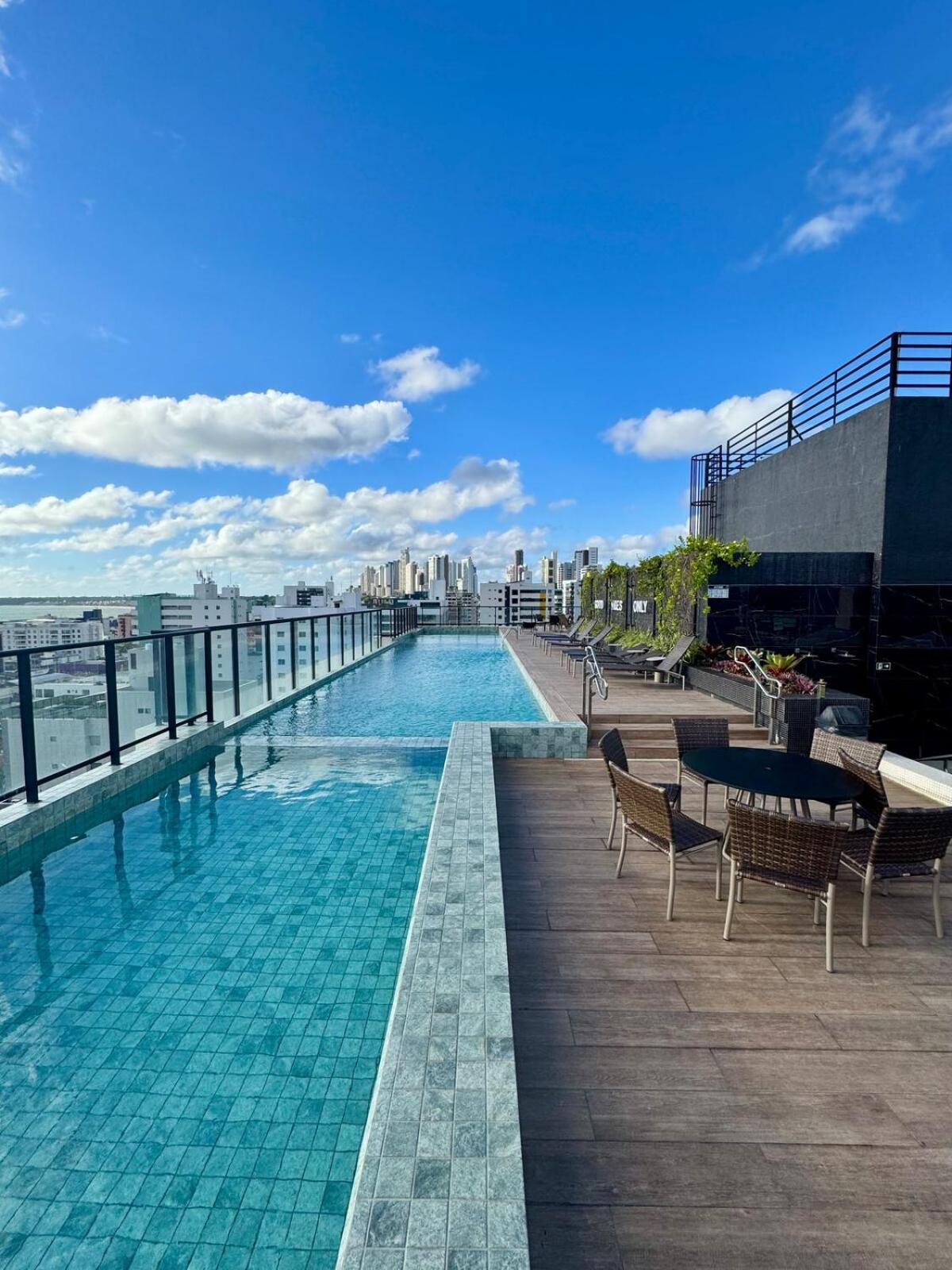 A 450m da Praia com Ar Condicionado e Piscina