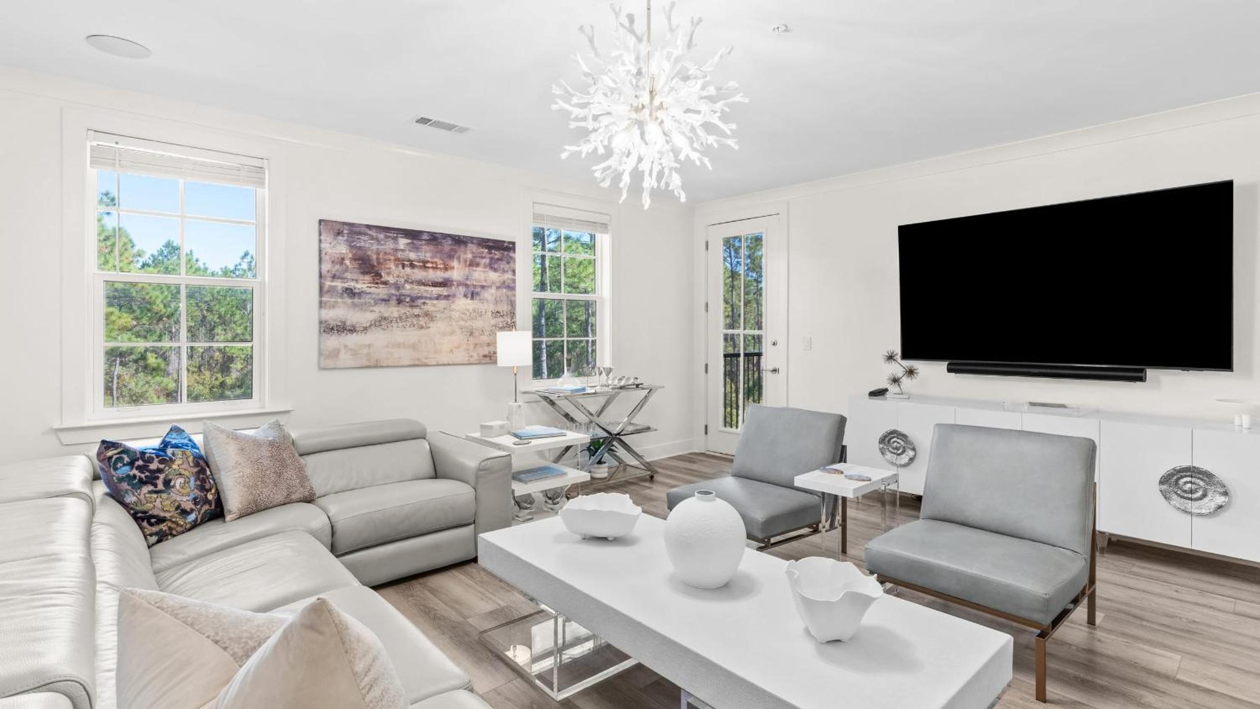 Bright 30A Two-Suite Condo — Balcony Views Pool Hot Tub Near Gulf Place Emerald Oasis by AvantStay