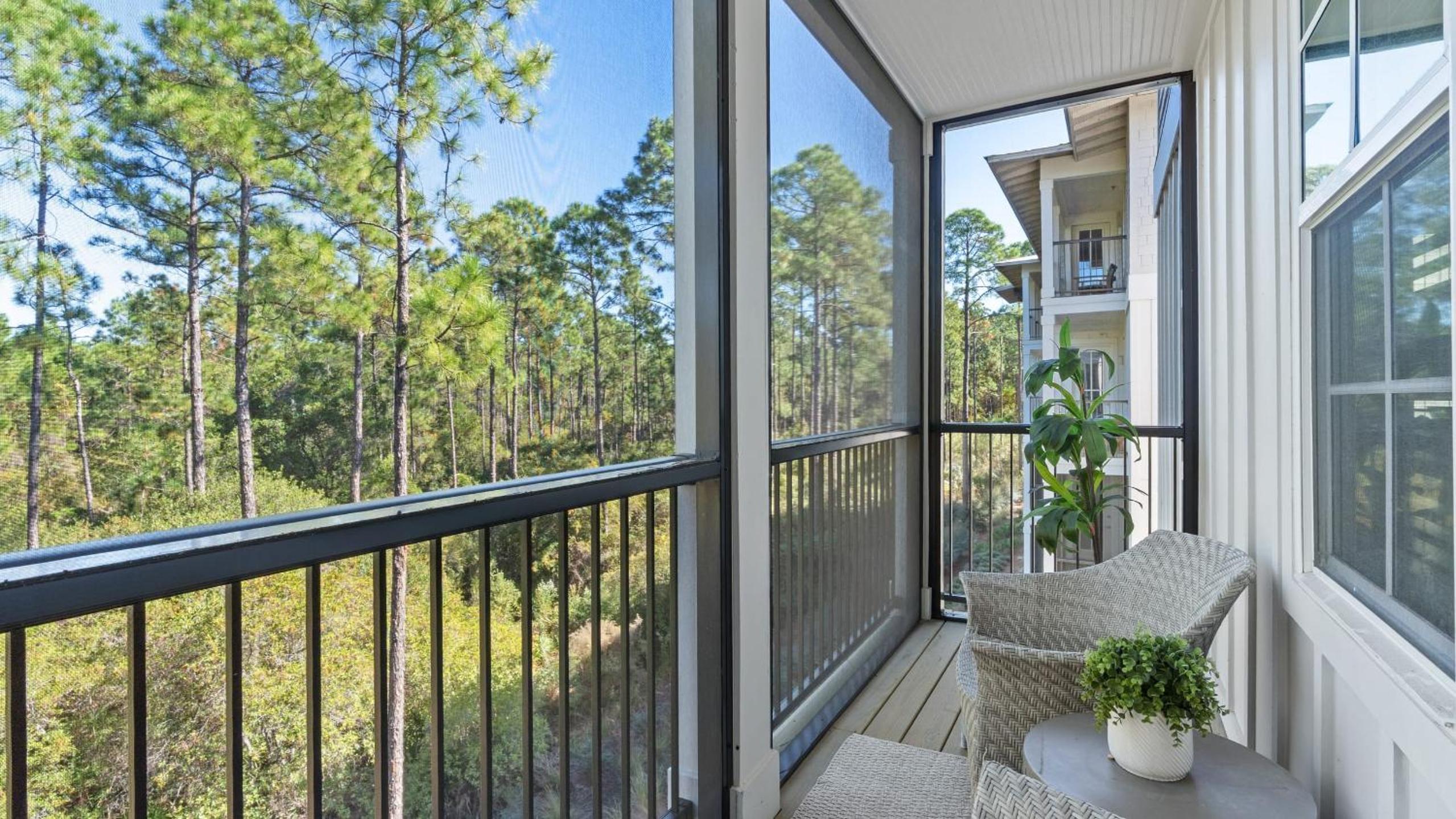 Bright 30A Two-Suite Condo — Balcony Views Pool Hot Tub Near Gulf Place Emerald Oasis by AvantStay