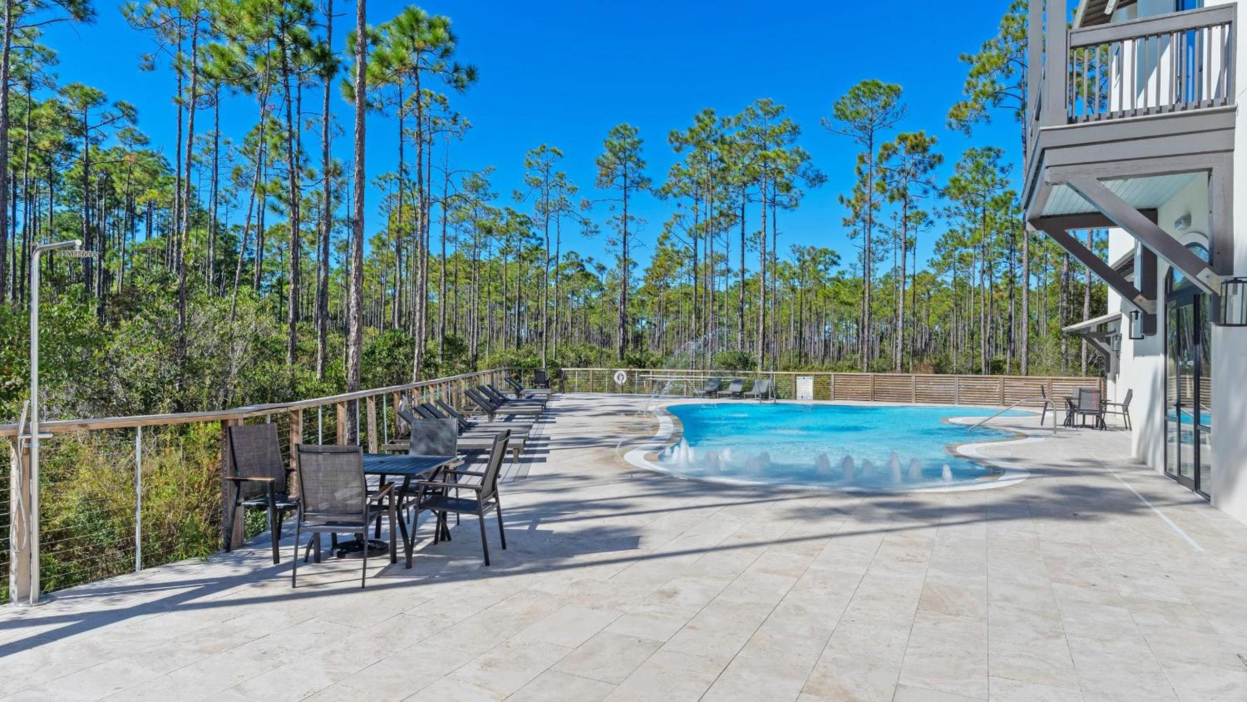 Bright 30A Two-Suite Condo — Balcony Views Pool Hot Tub Near Gulf Place Emerald Oasis by AvantStay