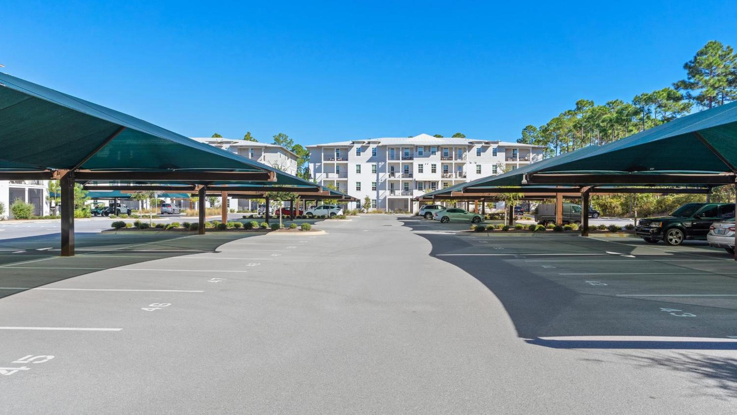 Bright 30A Two-Suite Condo — Balcony Views Pool Hot Tub Near Gulf Place Emerald Oasis by AvantStay