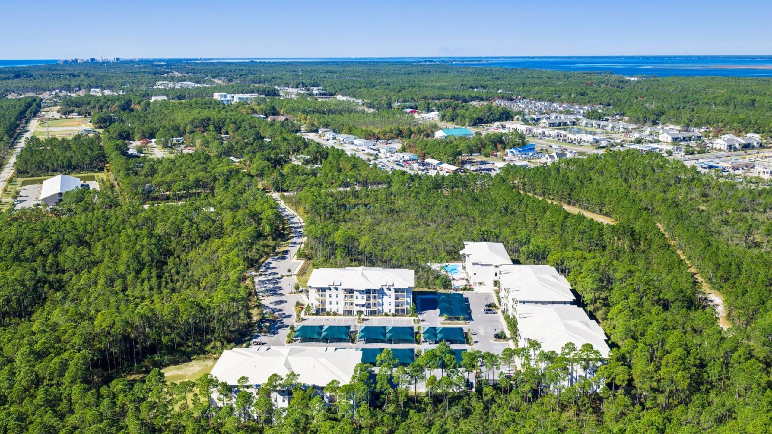 Bright 30A Two-Suite Condo — Balcony Views Pool Hot Tub Near Gulf Place Emerald Oasis by AvantStay
