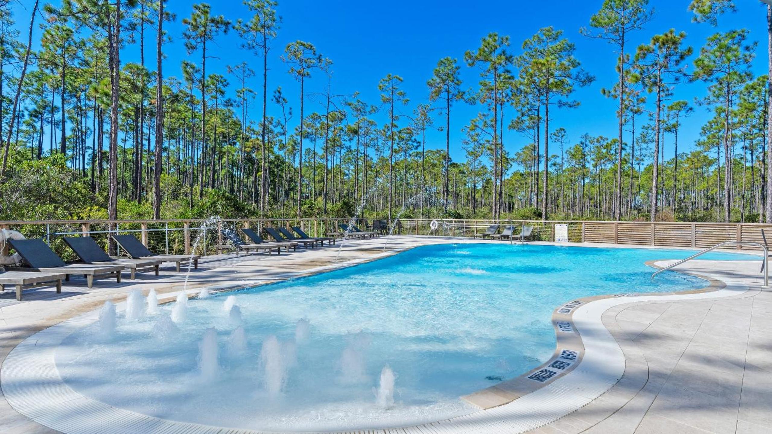 Bright 30A Two-Suite Condo — Balcony Views Pool Hot Tub Near Gulf Place Emerald Oasis by AvantStay