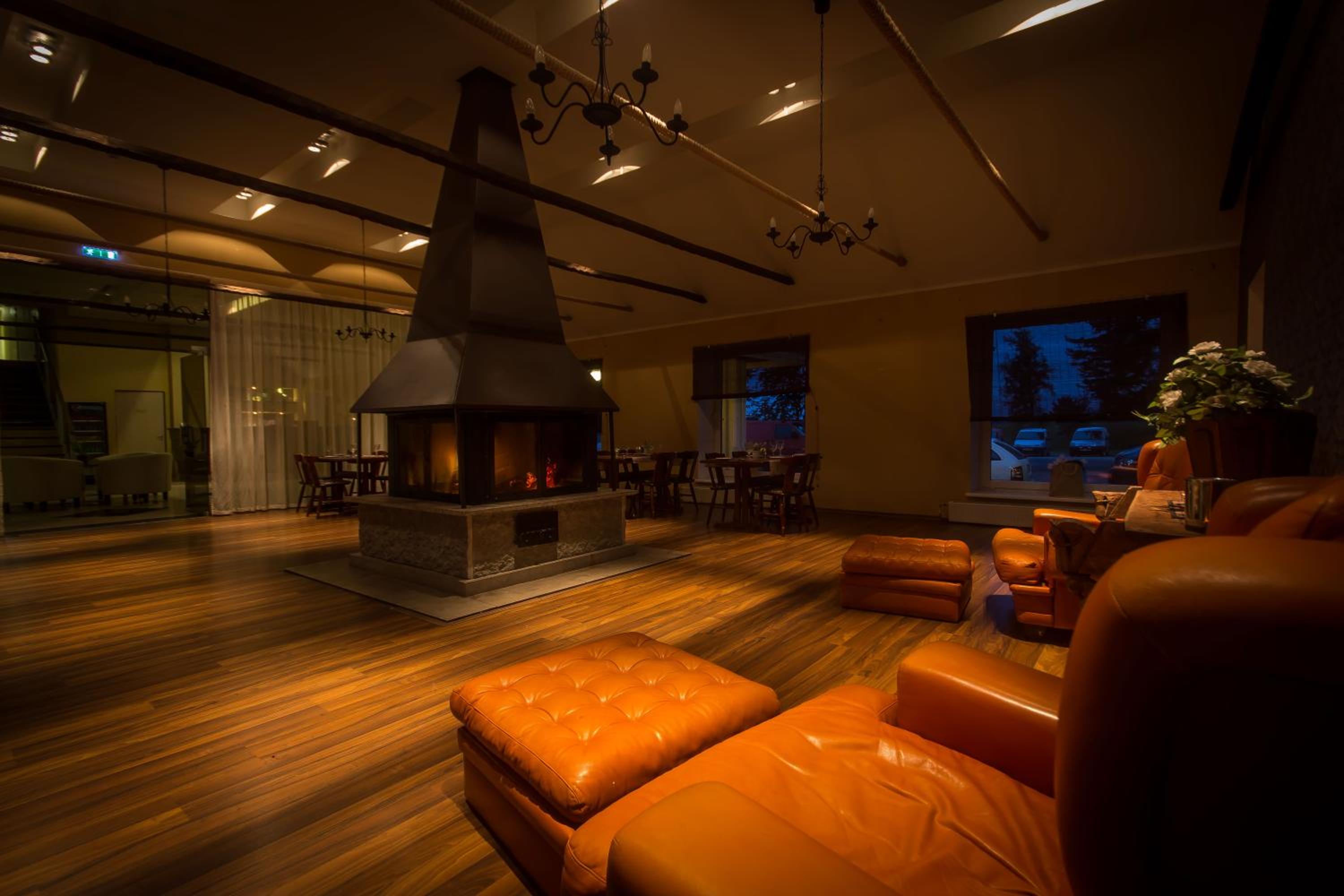 Tallinn Vacations - Peoleo Hotell - Property Image 1