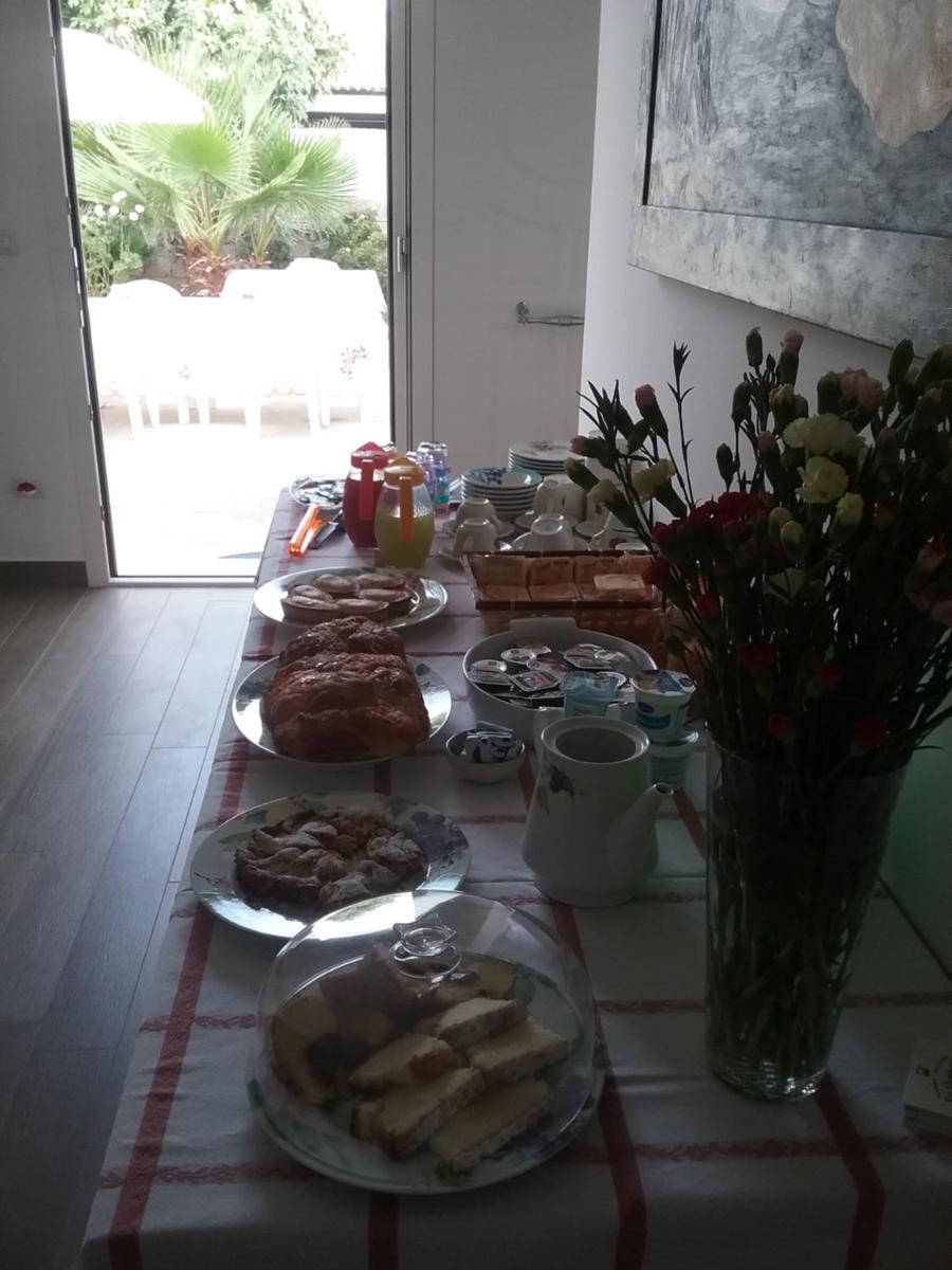 Photo 33