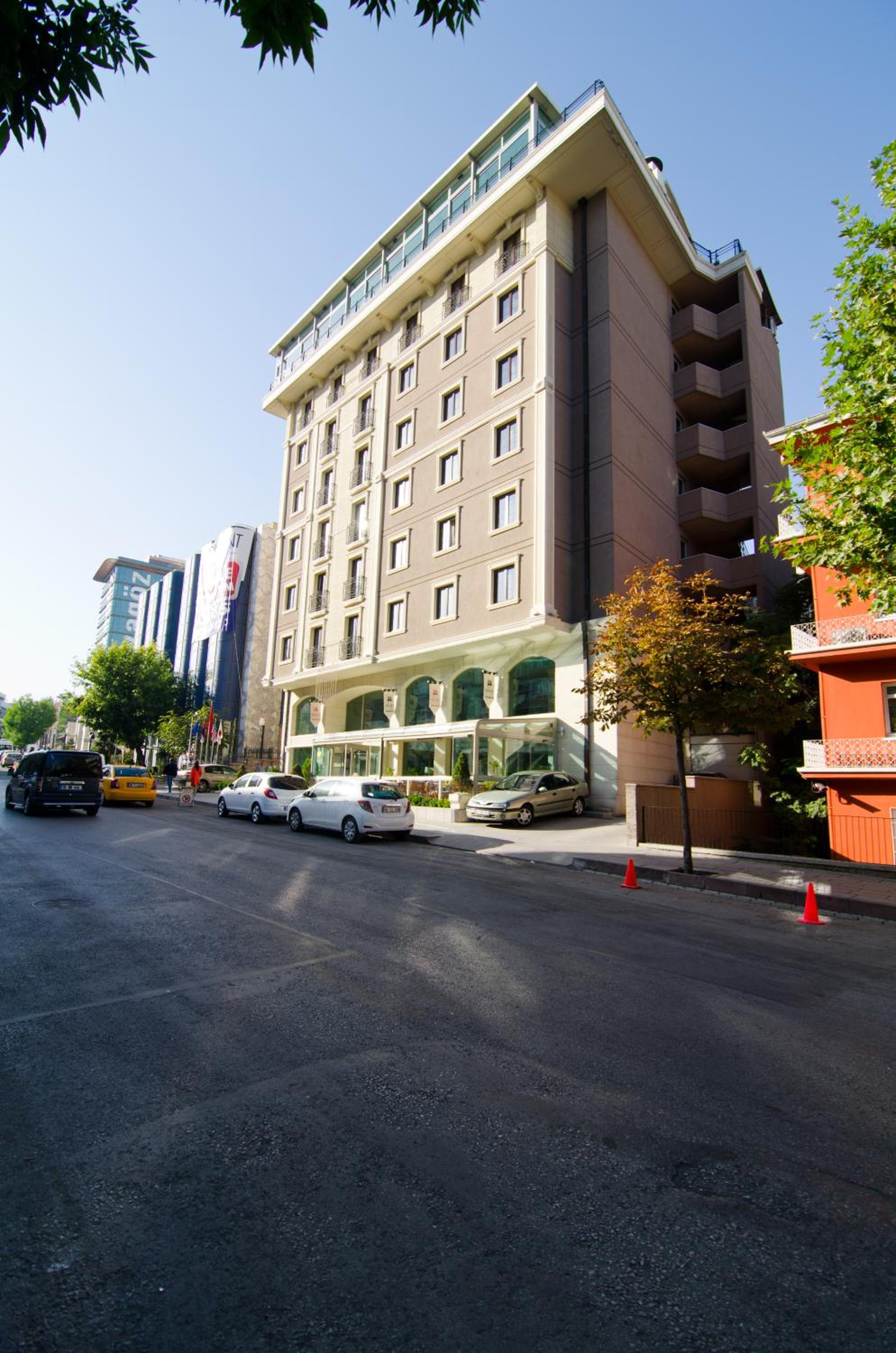 Midas Hotel - Image 21