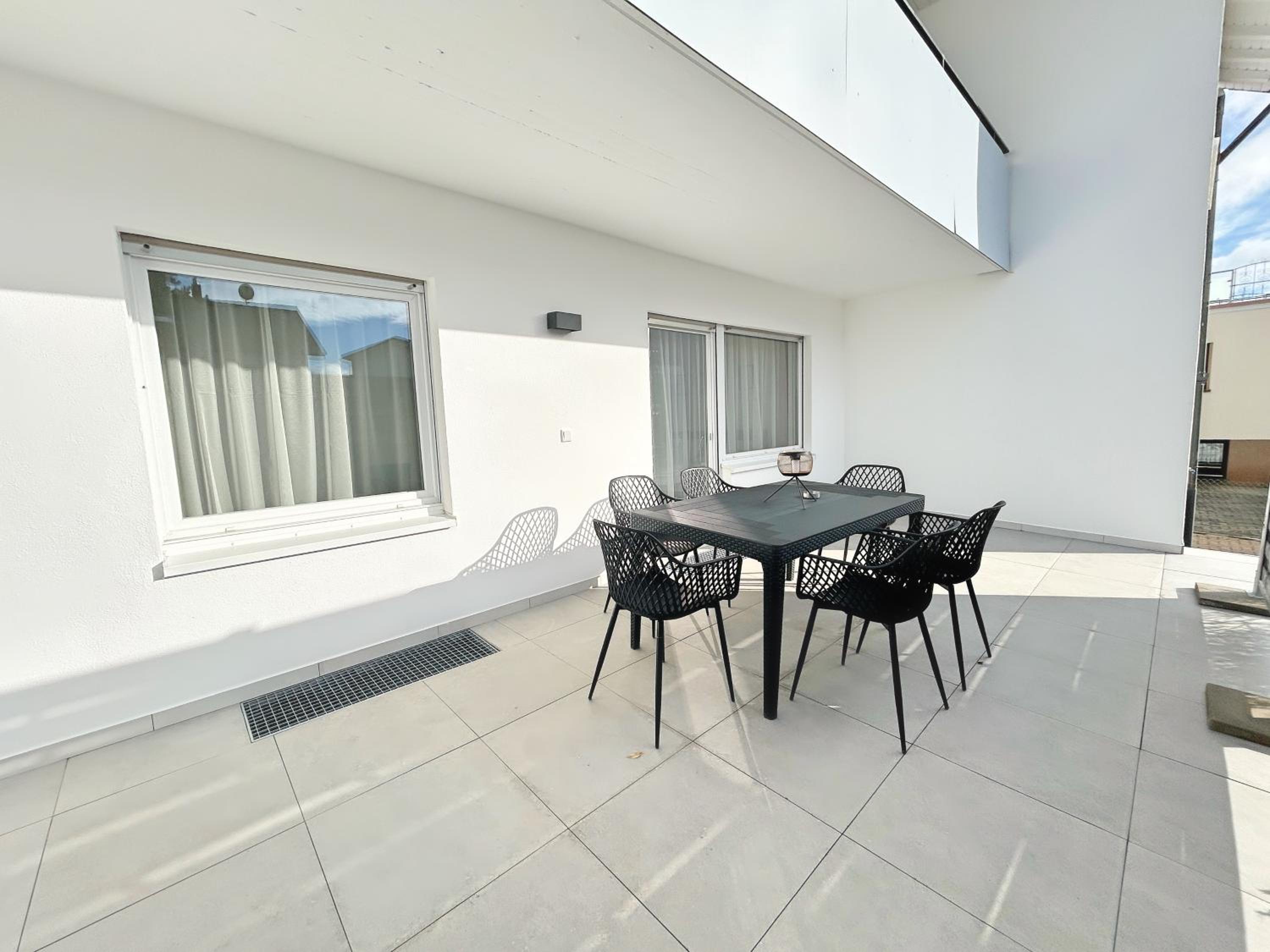 Basilisk Homes - in Grenzach-Wyhlen bei Basel - 4 x Moderne Fewos je 1bis2, 1bis4 oder 1bis6 Pers mit Küche und Balkon oder Terrasse - Parkplätze vorhanden