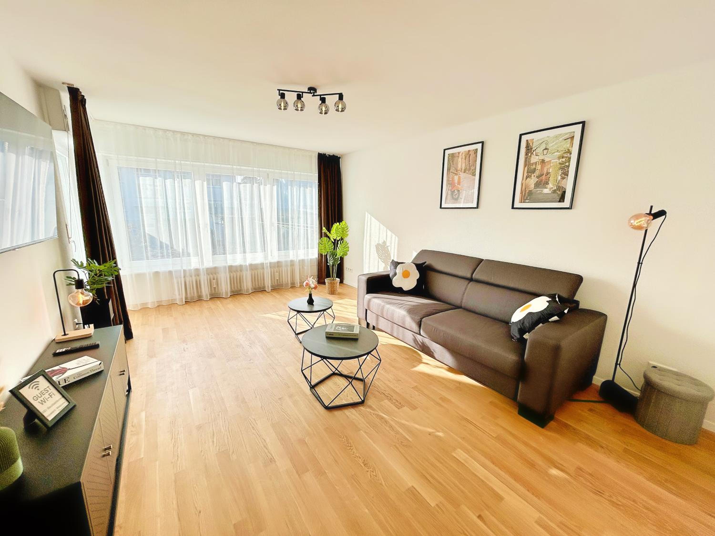 Basilisk Homes - in Grenzach-Wyhlen bei Basel - 4 x Moderne Fewos je 1bis2, 1bis4 oder 1bis6 Pers mit Küche und Balkon oder Terrasse - Parkplätze vorhanden