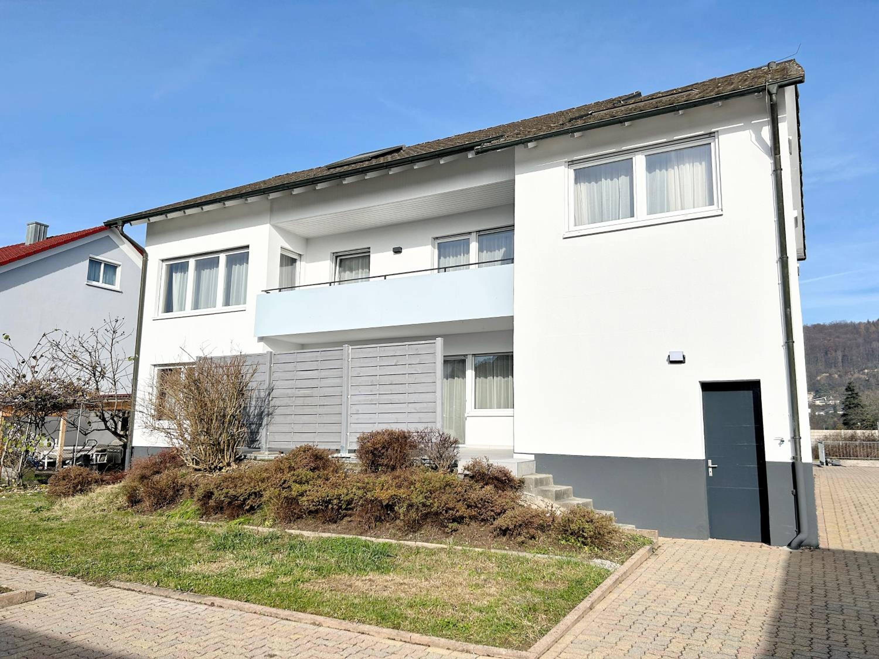 Basilisk Homes - in Grenzach-Wyhlen bei Basel - 4 x Moderne Fewos je 1bis2, 1bis4 oder 1bis6 Pers mit Küche und Balkon oder Terrasse - Parkplätze vorhanden
