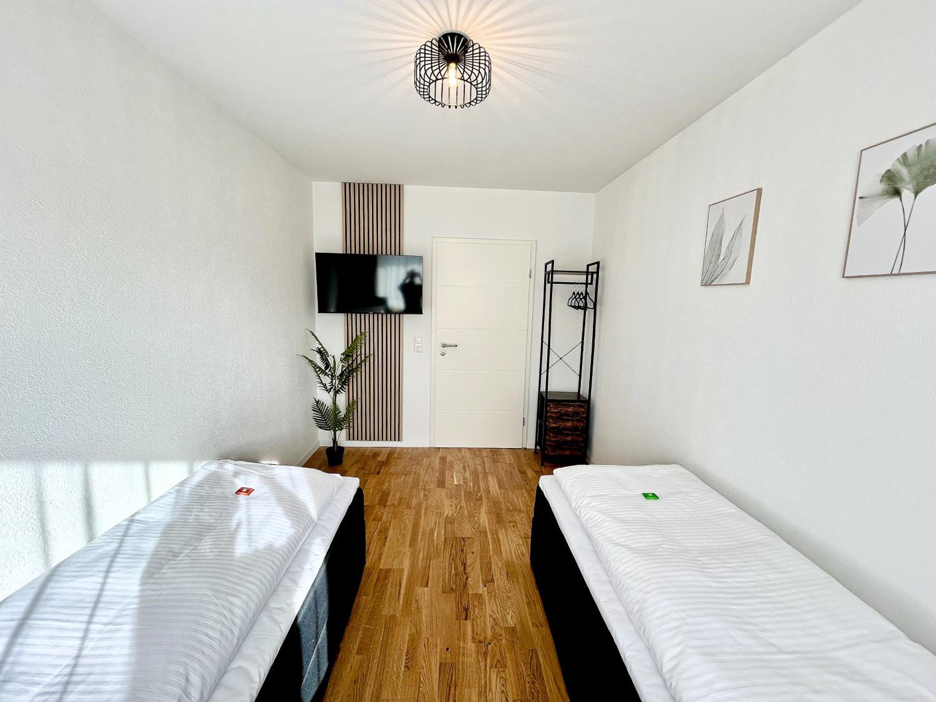 Basilisk Homes - in Grenzach-Wyhlen bei Basel - 4 x Moderne Fewos je 1bis2, 1bis4 oder 1bis6 Pers mit Küche und Balkon oder Terrasse - Parkplätze vorhanden