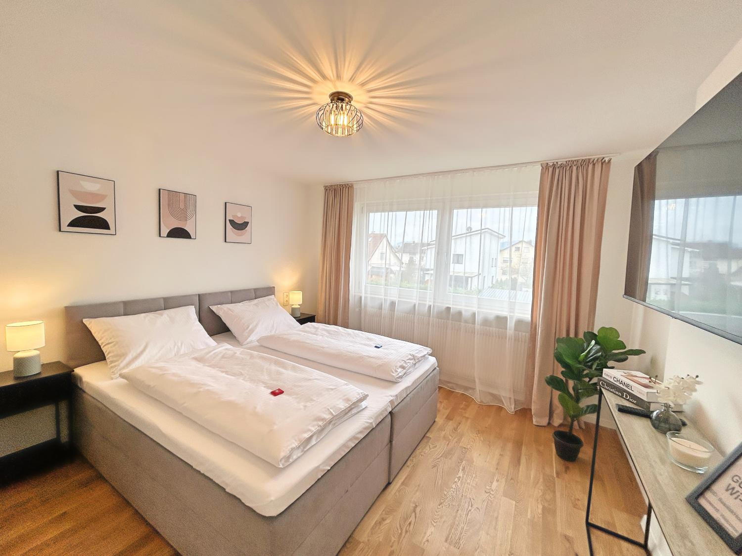 Basilisk Homes - in Grenzach-Wyhlen bei Basel - 4 x Moderne Fewos je 1bis2, 1bis4 oder 1bis6 Pers mit Küche und Balkon oder Terrasse - Parkplätze vorhanden