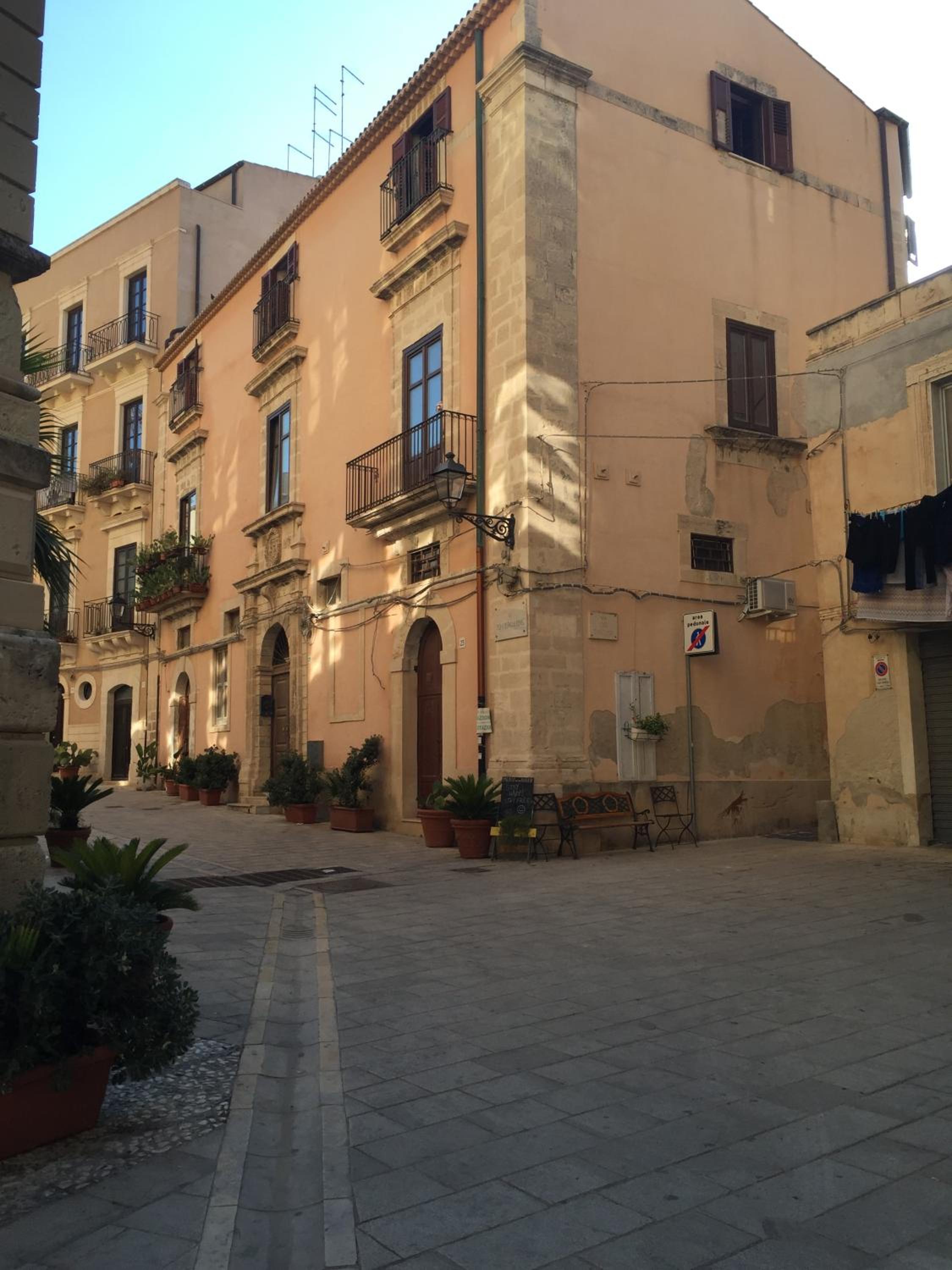 le c'Ortigiane di via mergulensi