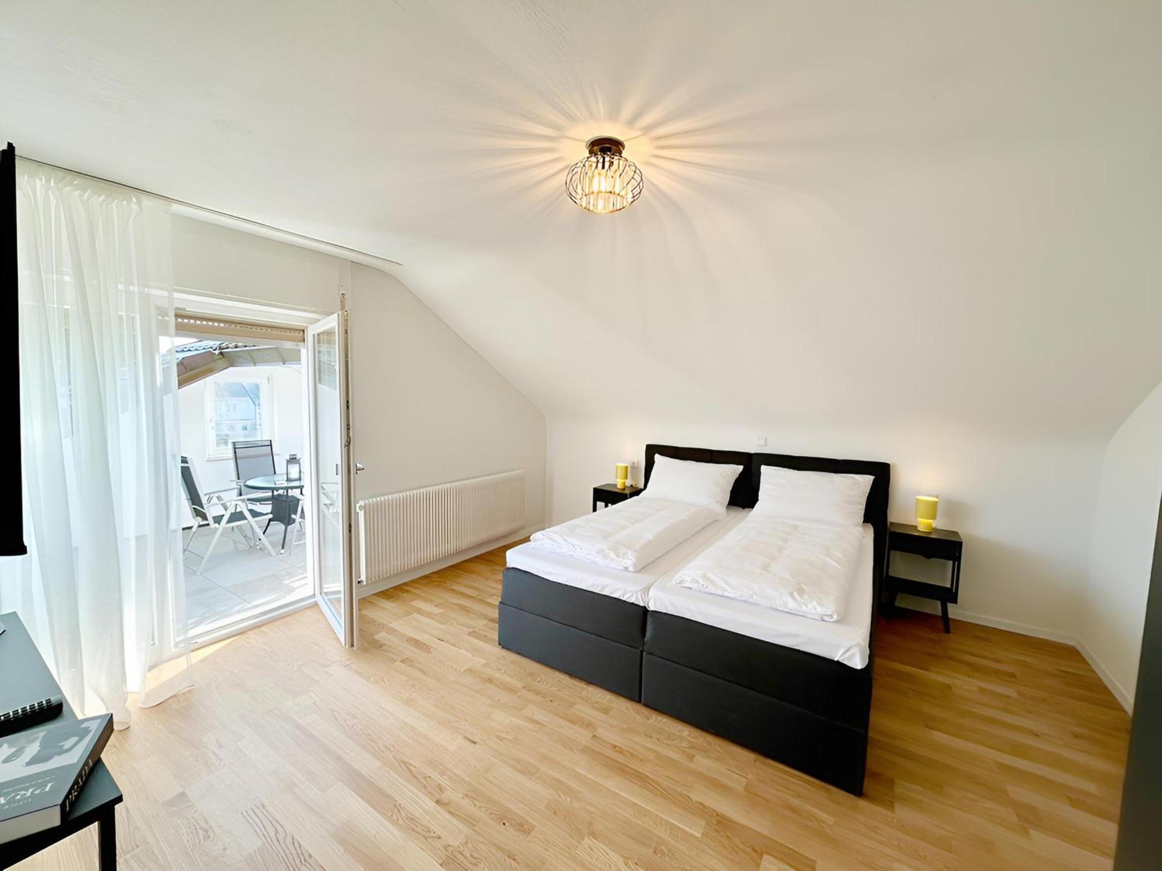 Basilisk Homes - in Grenzach-Wyhlen bei Basel - 4 x Moderne Fewos je 1bis2, 1bis4 oder 1bis6 Pers mit Küche und Balkon oder Terrasse - Parkplätze vorhanden