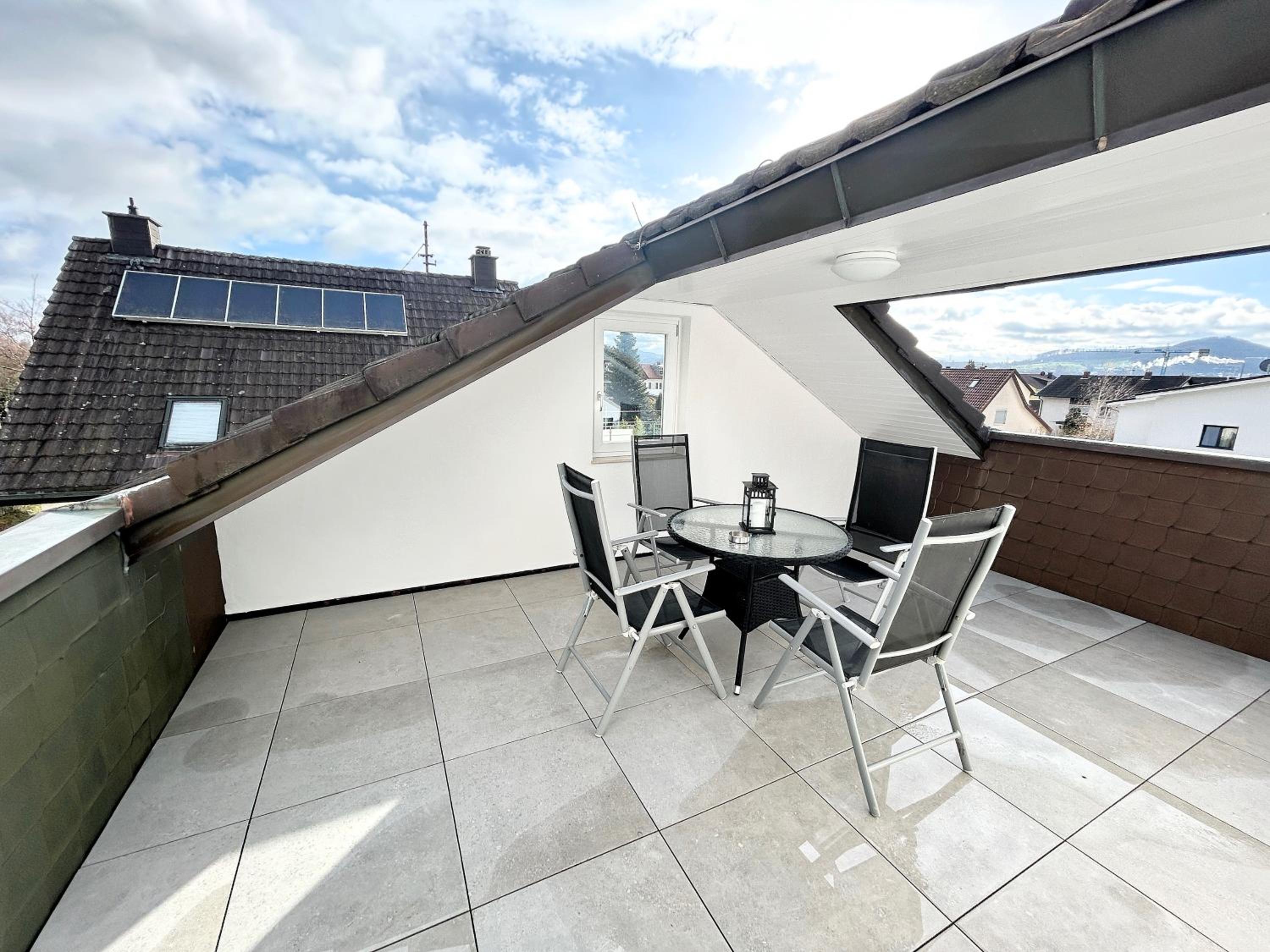 Basilisk Homes - in Grenzach-Wyhlen bei Basel - 4 x Moderne Fewos je 1bis2, 1bis4 oder 1bis6 Pers mit Küche und Balkon oder Terrasse - Parkplätze vorhanden