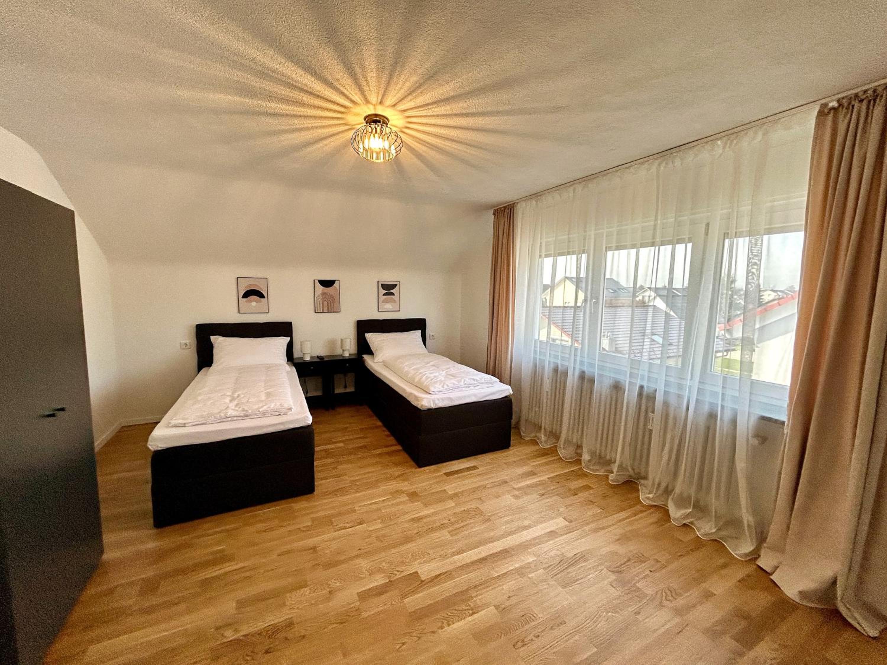 Basilisk Homes - in Grenzach-Wyhlen bei Basel - 4 x Moderne Fewos je 1bis2, 1bis4 oder 1bis6 Pers mit Küche und Balkon oder Terrasse - Parkplätze vorhanden