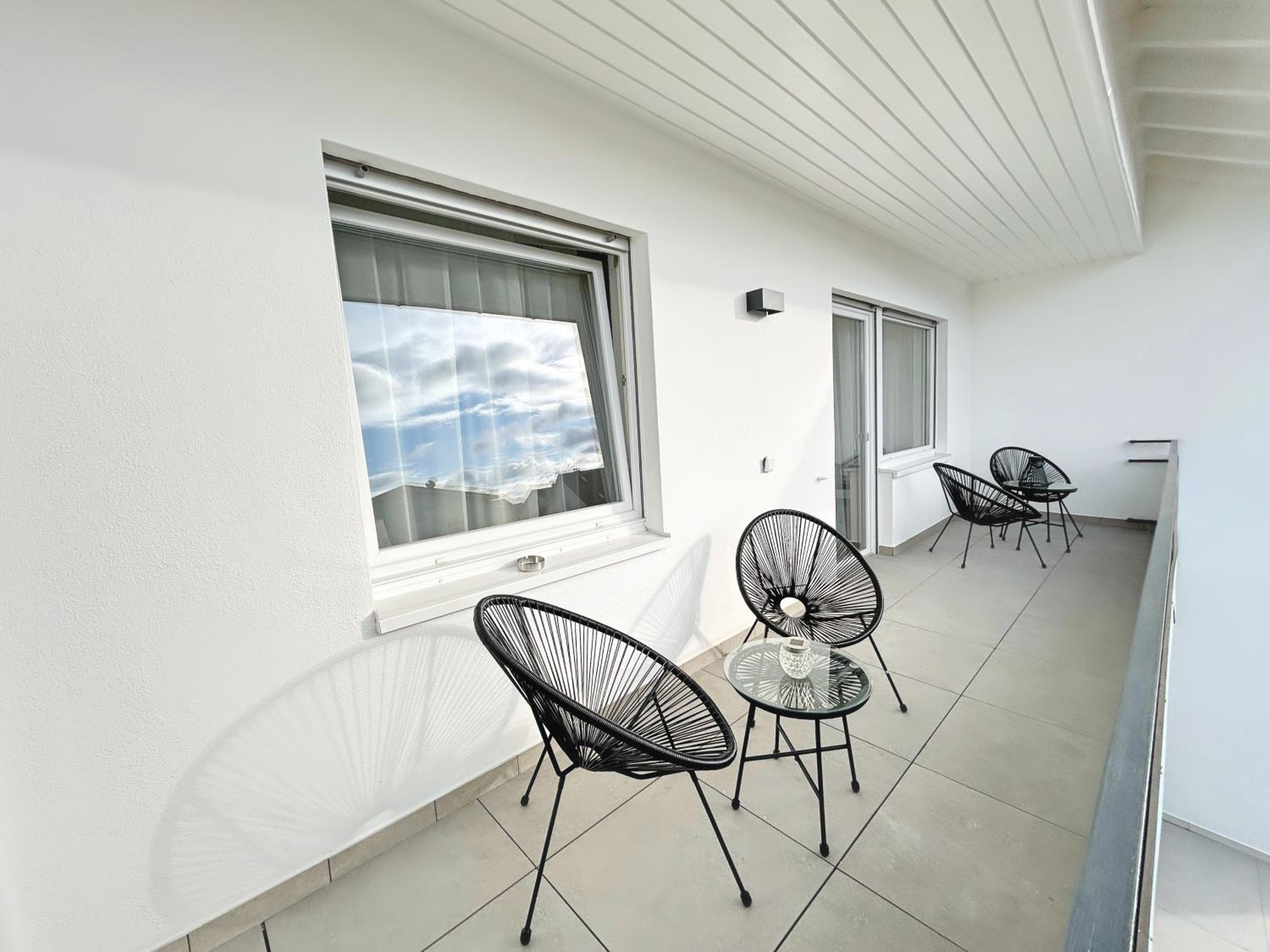 Basilisk Homes - in Grenzach-Wyhlen bei Basel - 4 x Moderne Fewos je 1bis2, 1bis4 oder 1bis6 Pers mit Küche und Balkon oder Terrasse - Parkplätze vorhanden