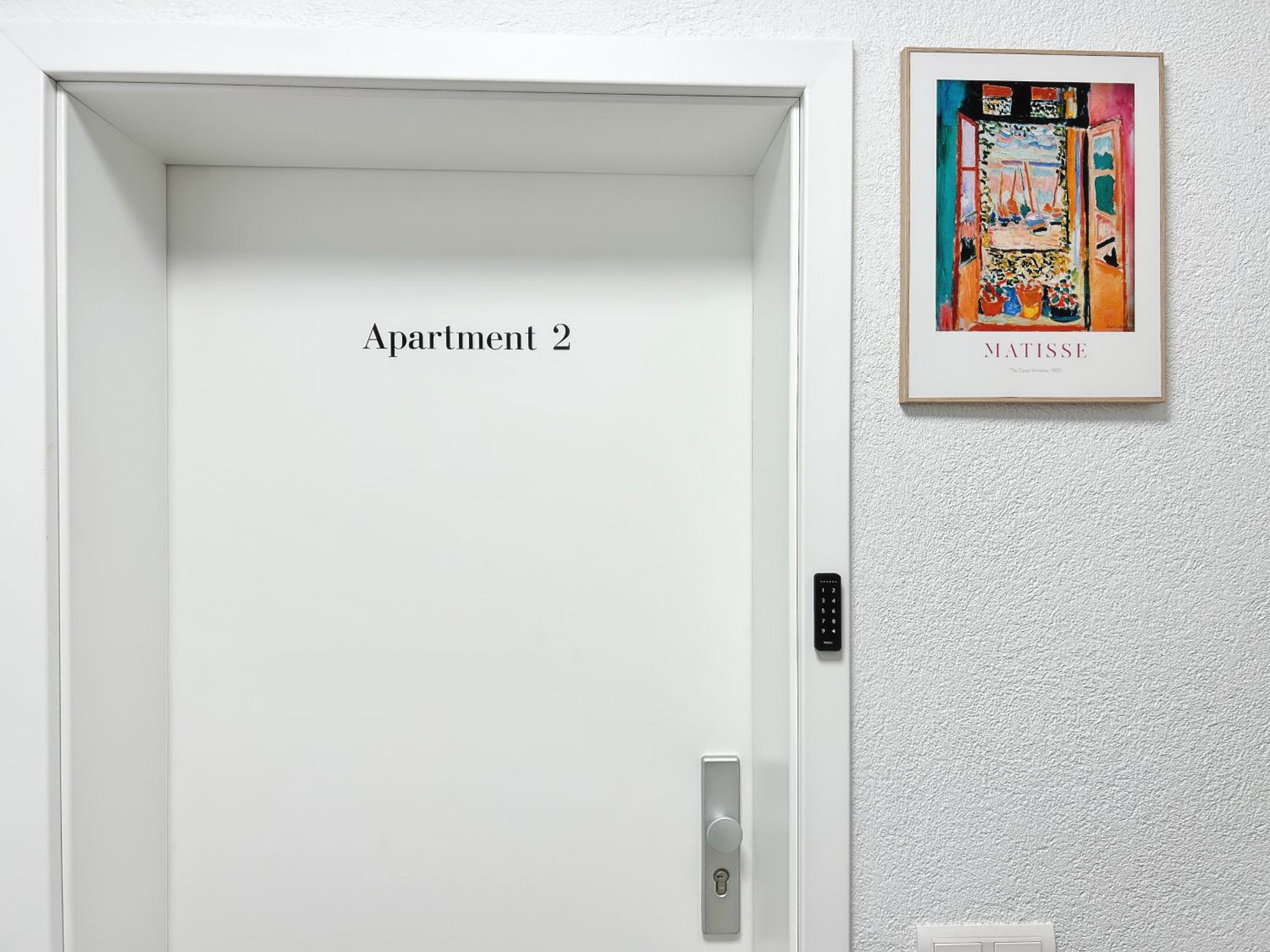 Basilisk Homes - in Grenzach-Wyhlen bei Basel - 4 x Moderne Fewos je 1bis2, 1bis4 oder 1bis6 Pers mit Küche und Balkon oder Terrasse - Parkplätze vorhanden
